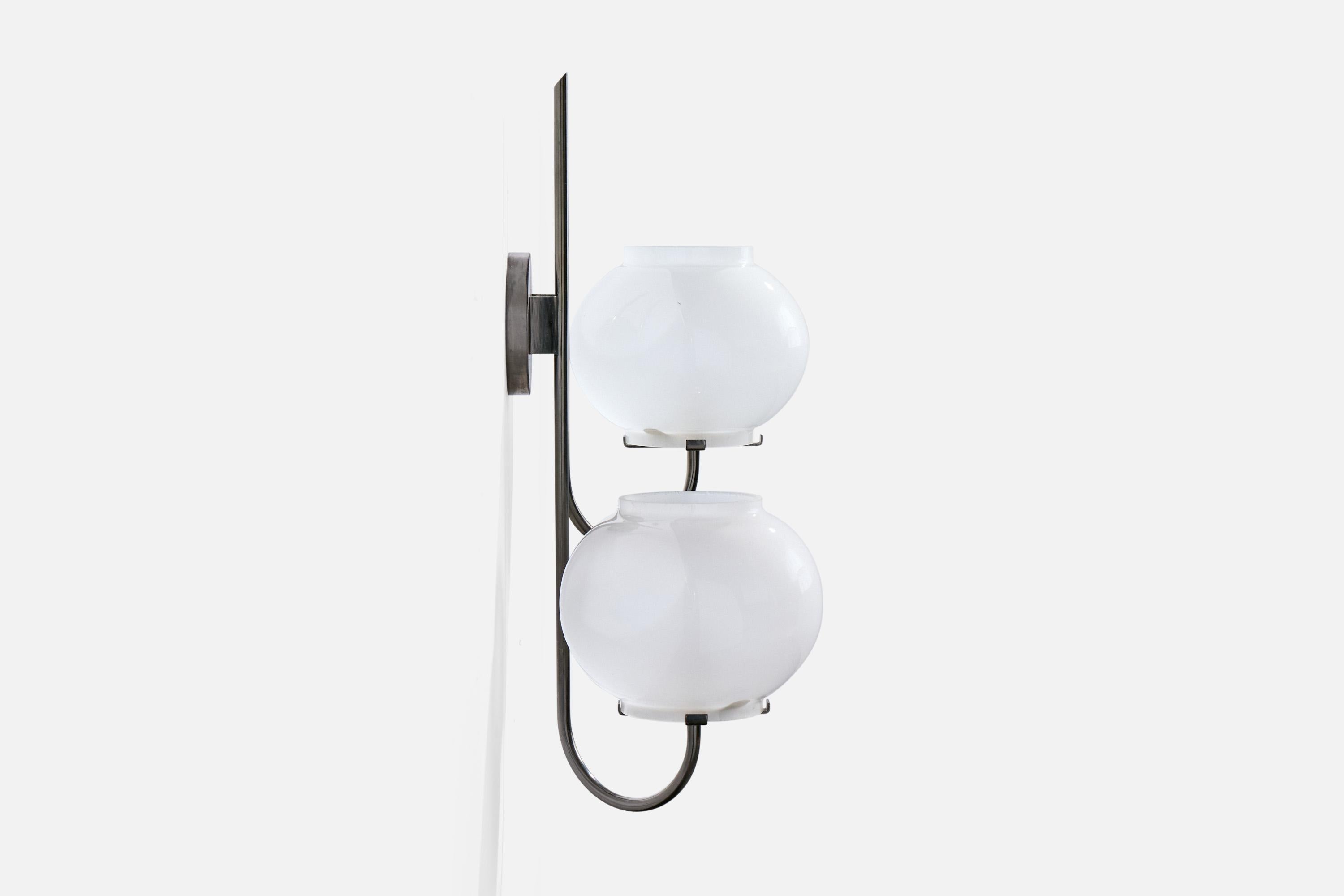 Tito Agnoli, Wall Lights, Metall, Glas, Italien, 1961 im Zustand „Gut“ im Angebot in High Point, NC