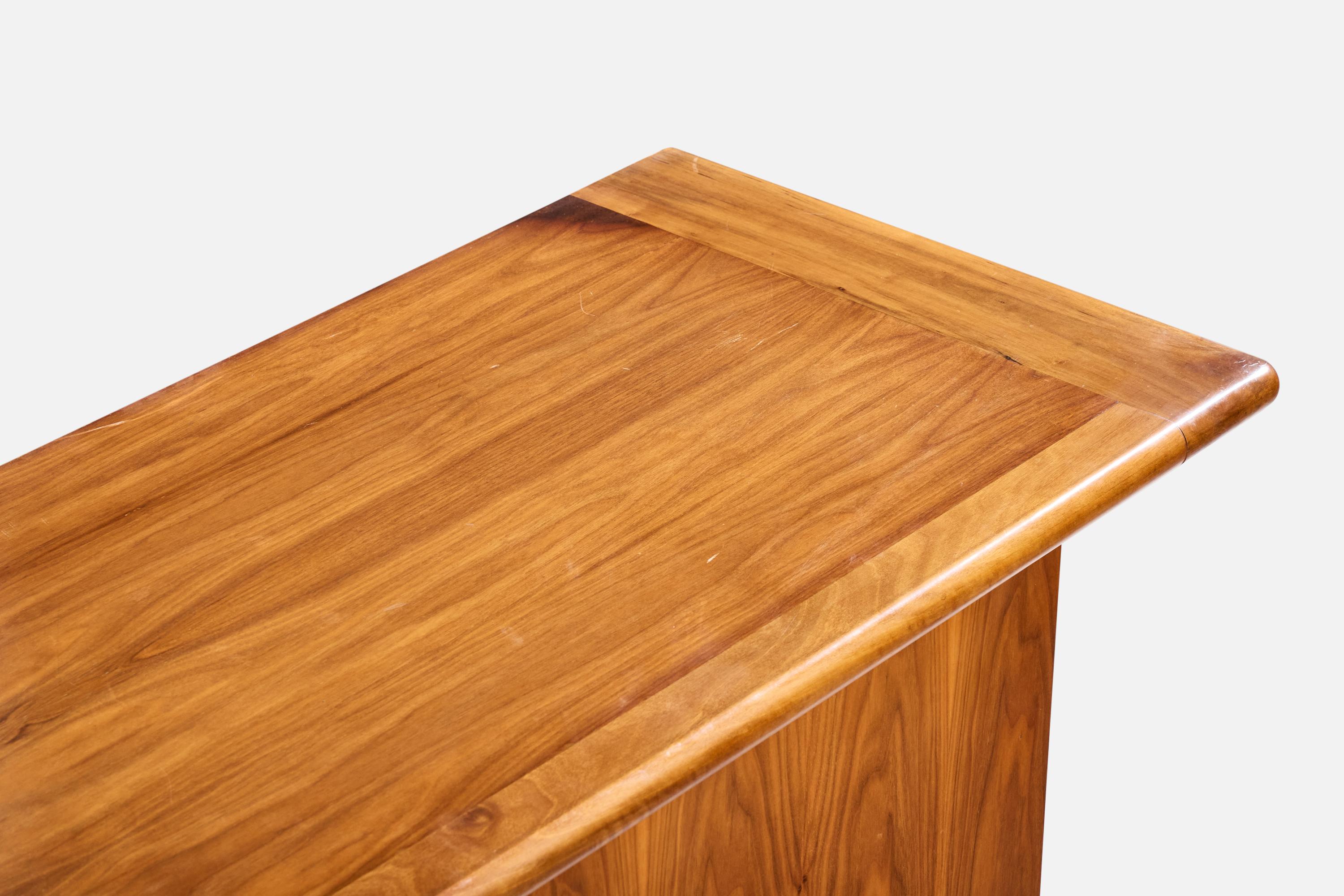 Tittina Ammannati and Vitelli Giampiero, Sideboard, Walnut, Italy, 1970s For Sale 7