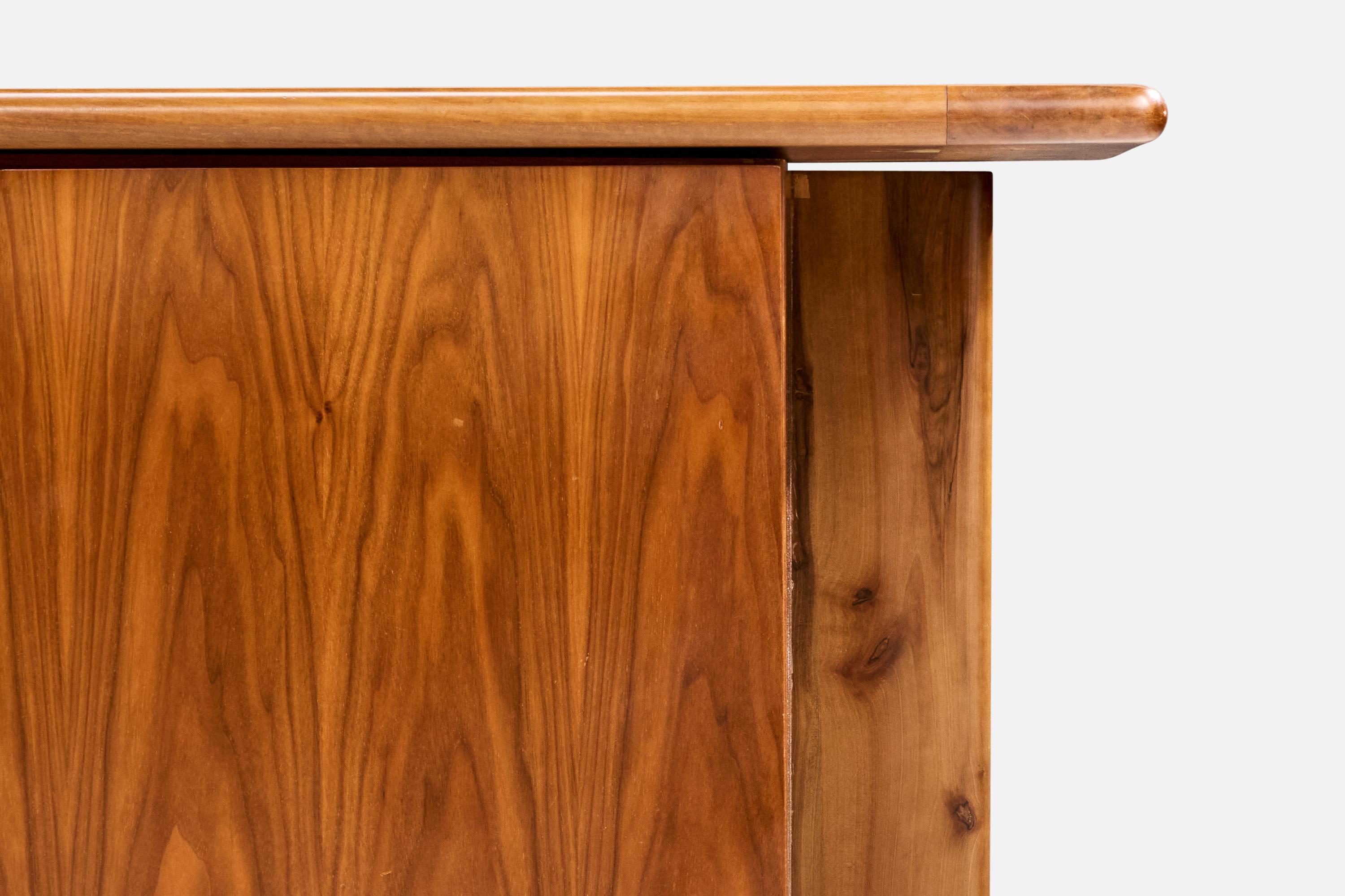 Tittina Ammannati and Vitelli Giampiero, Sideboard, Walnut, Italy, 1970s For Sale 1