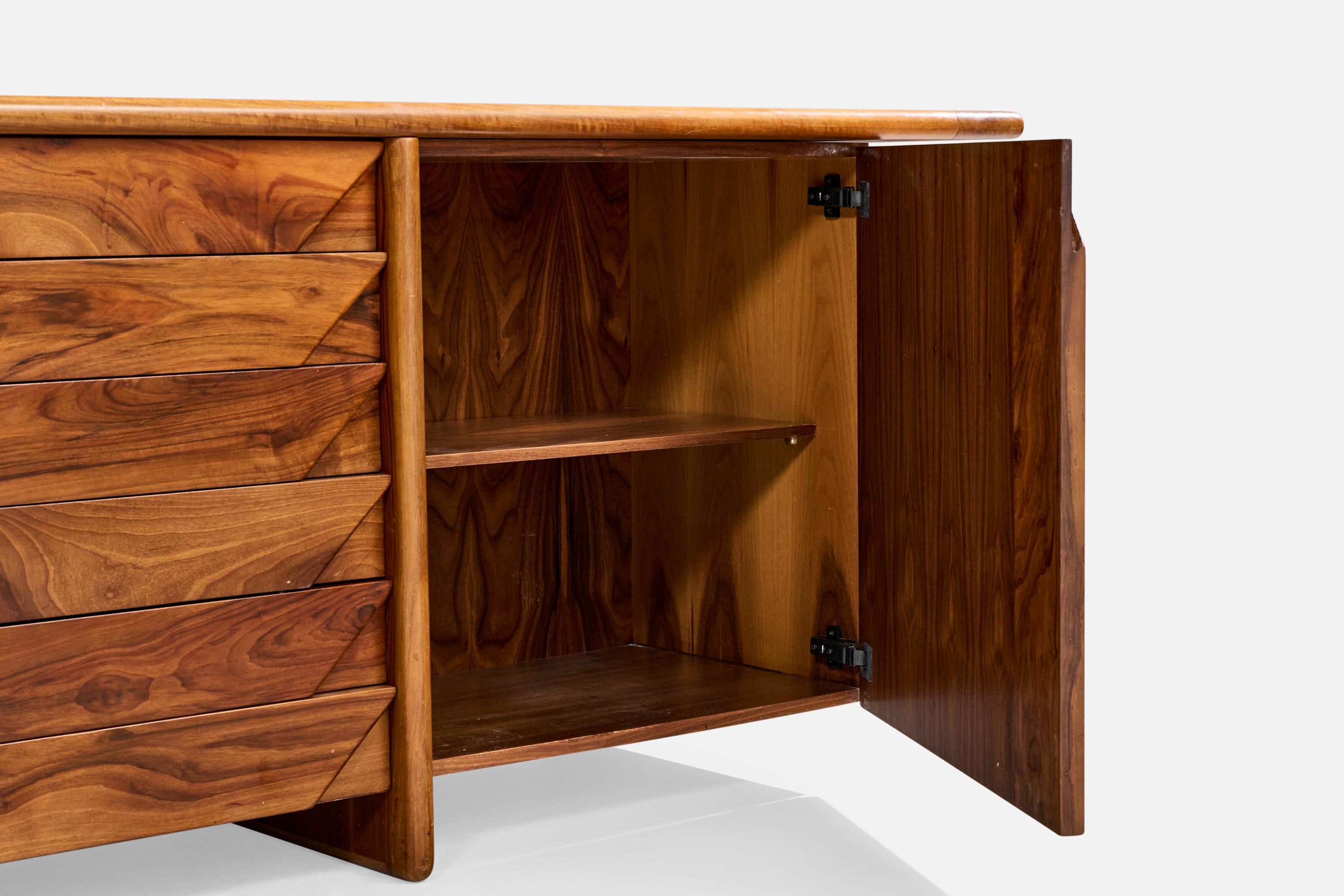 Tittina Ammannati and Vitelli Giampiero, Sideboard, Walnut, Italy, 1970s For Sale 2