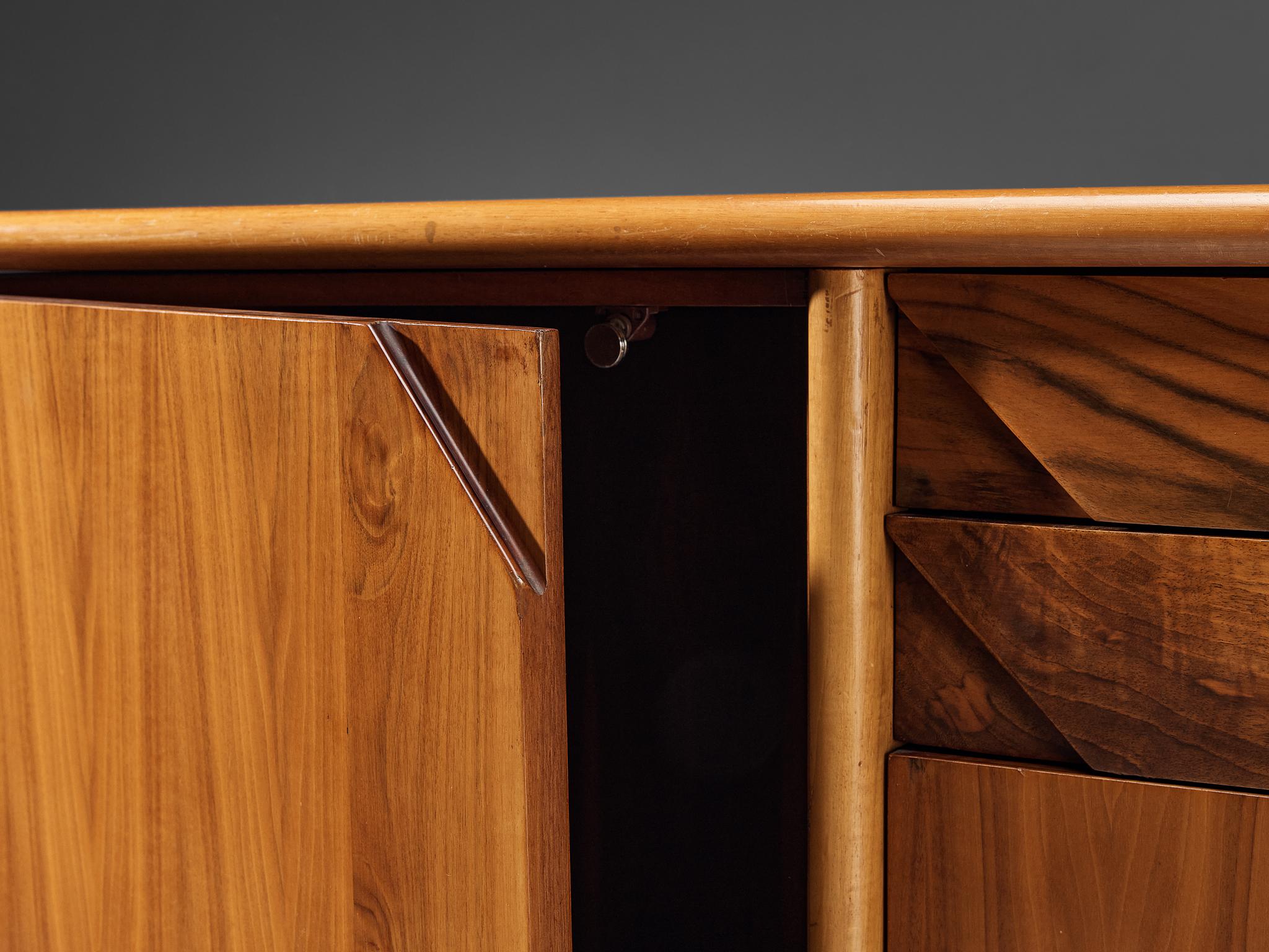 Tittina Ammannati & Vitelli Giampiero for Catalano Sideboard in Walnut  For Sale 1