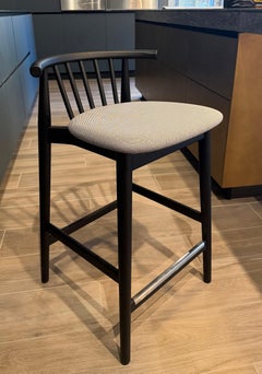 Sgabello Tivoli di Mikko Laakkonen per Cizeta, in legno massiccio