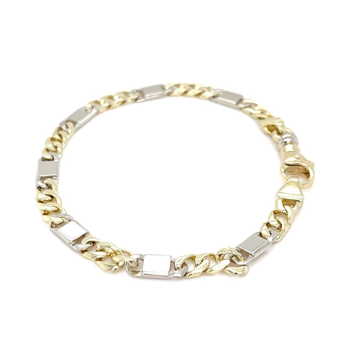 Bracelet Tivoli en or bicolore 14 carats, avec maillons de bordure et design carré plat. Longueur de 8,25 pouces avec fermoir en forme de homard. Raccourci sur demande, avant l'expédition. Le poids fini est de 17,0 grammes.