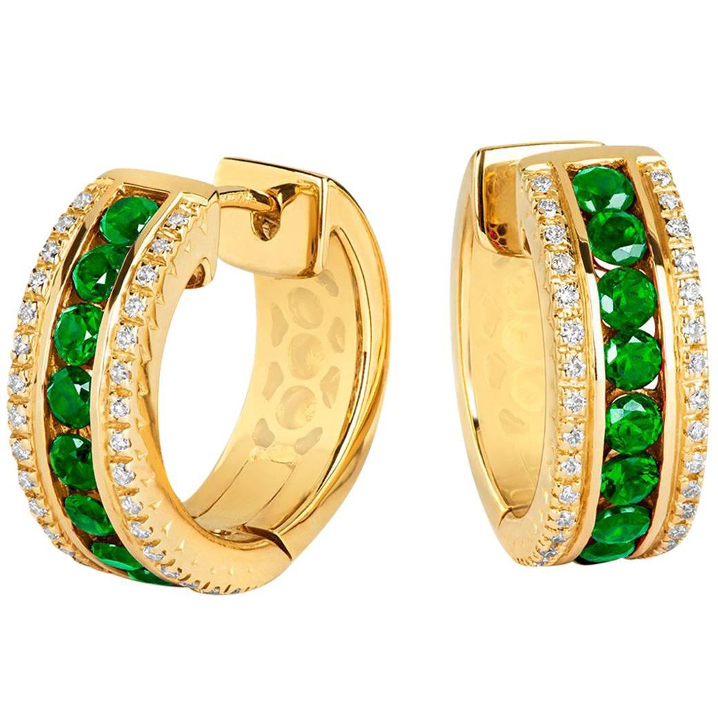 Tivon 18 Carat Yellow Gold Round Diamond and Round Emerald small hoop earrings For Sale