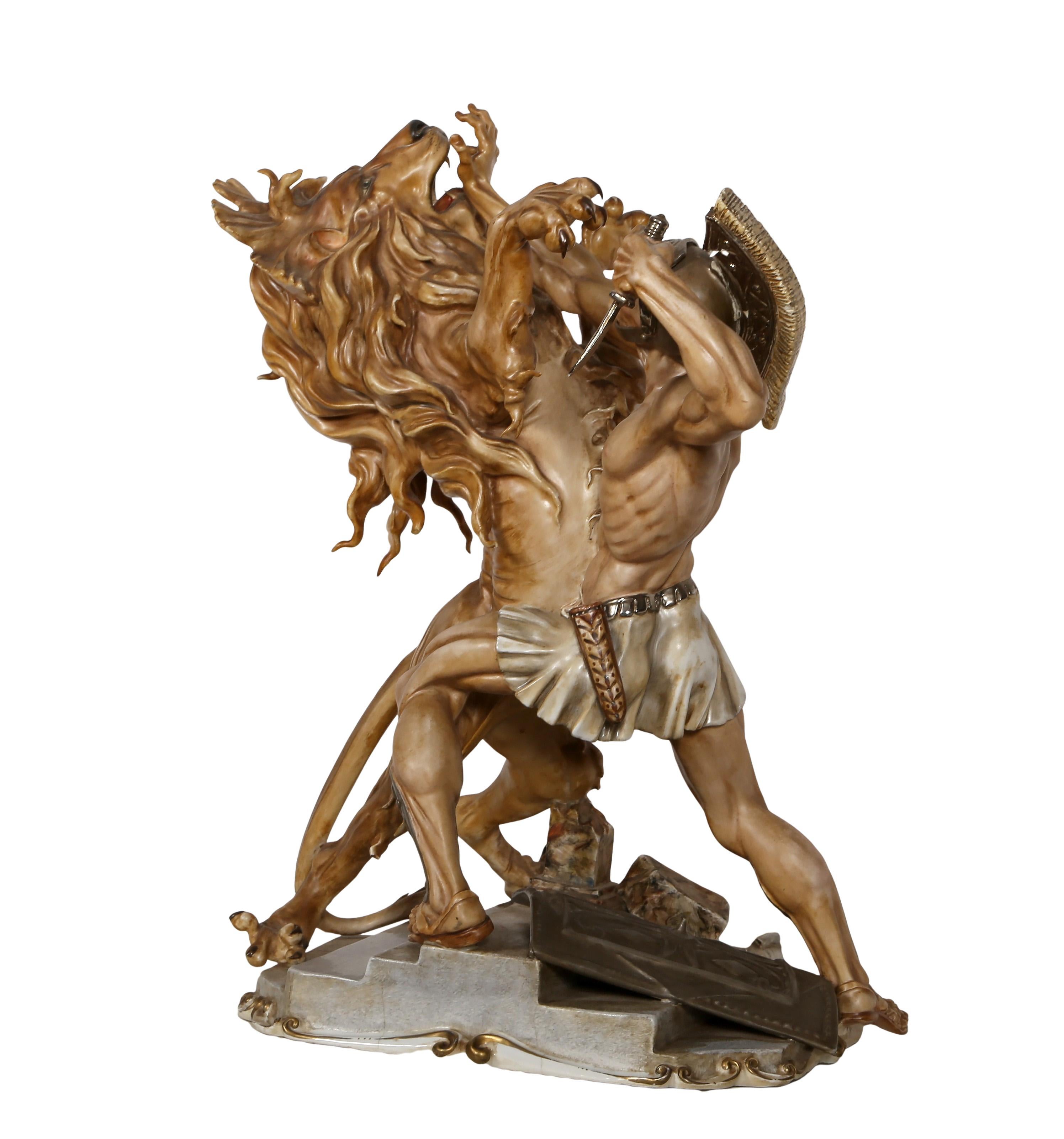 Spartico E Il Leone, sculpture en porcelaine Art nouveau de Tiziano Galli en vente 1