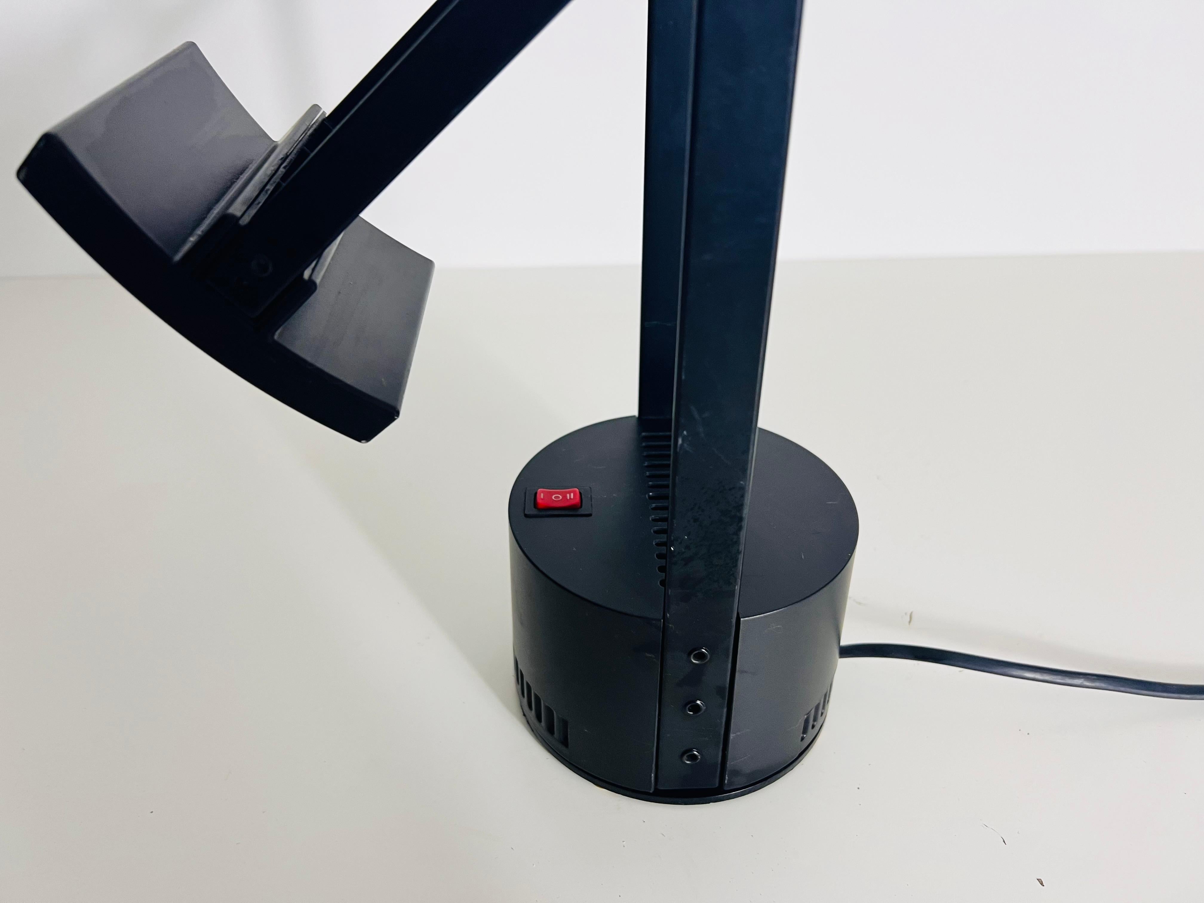 Tizio Adjustable Black Table Lamp from Richard Sapper for Artemide, 1972 2