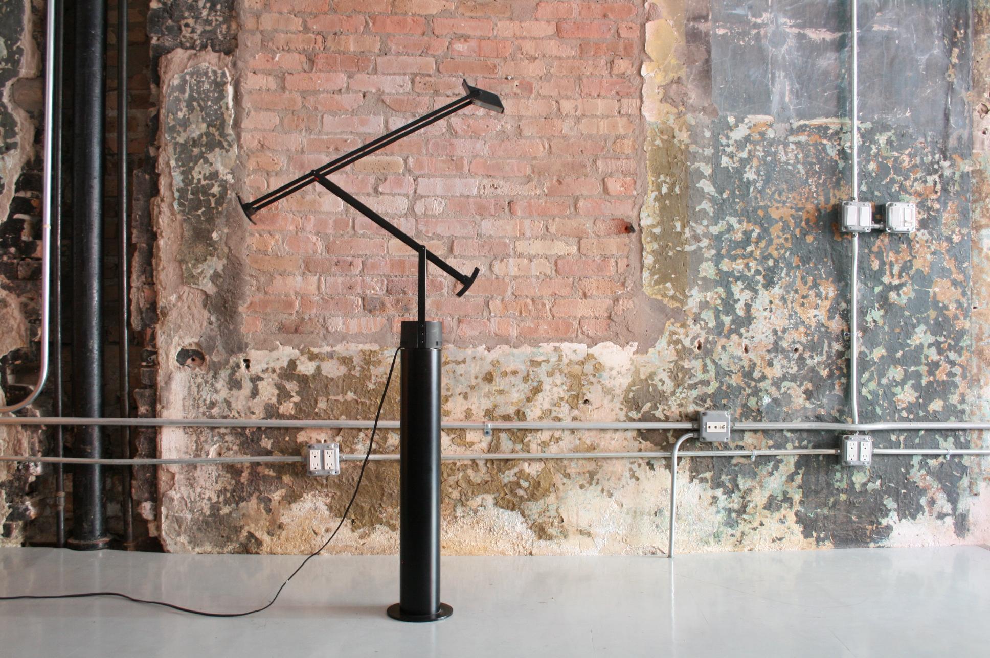 Tizio floor lamp by Richard Sapper for Artemide, 1970s in very good condition.