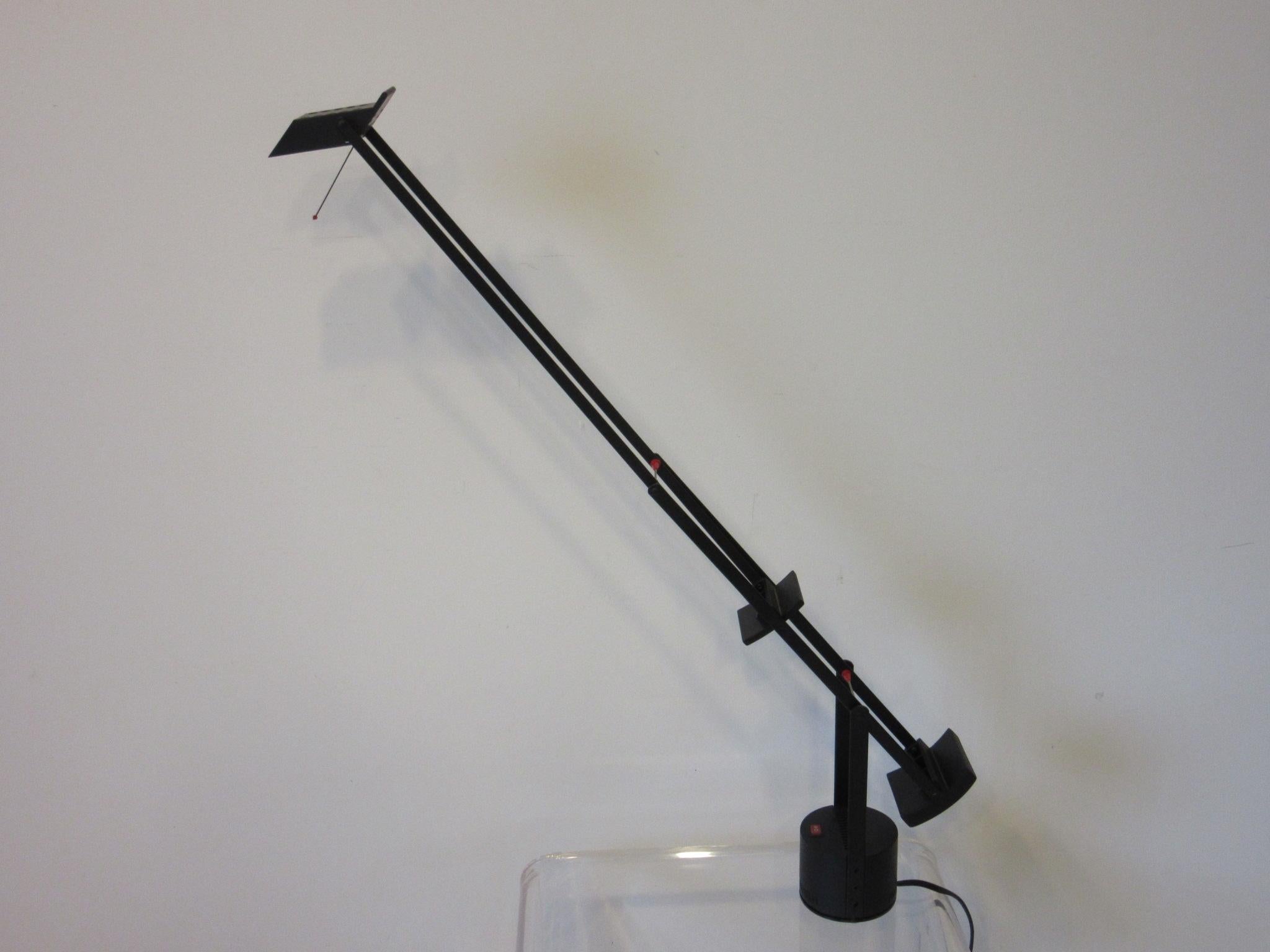 Tizio Italian Table / Desk Lamp by Richard Sapper for Artemide 3