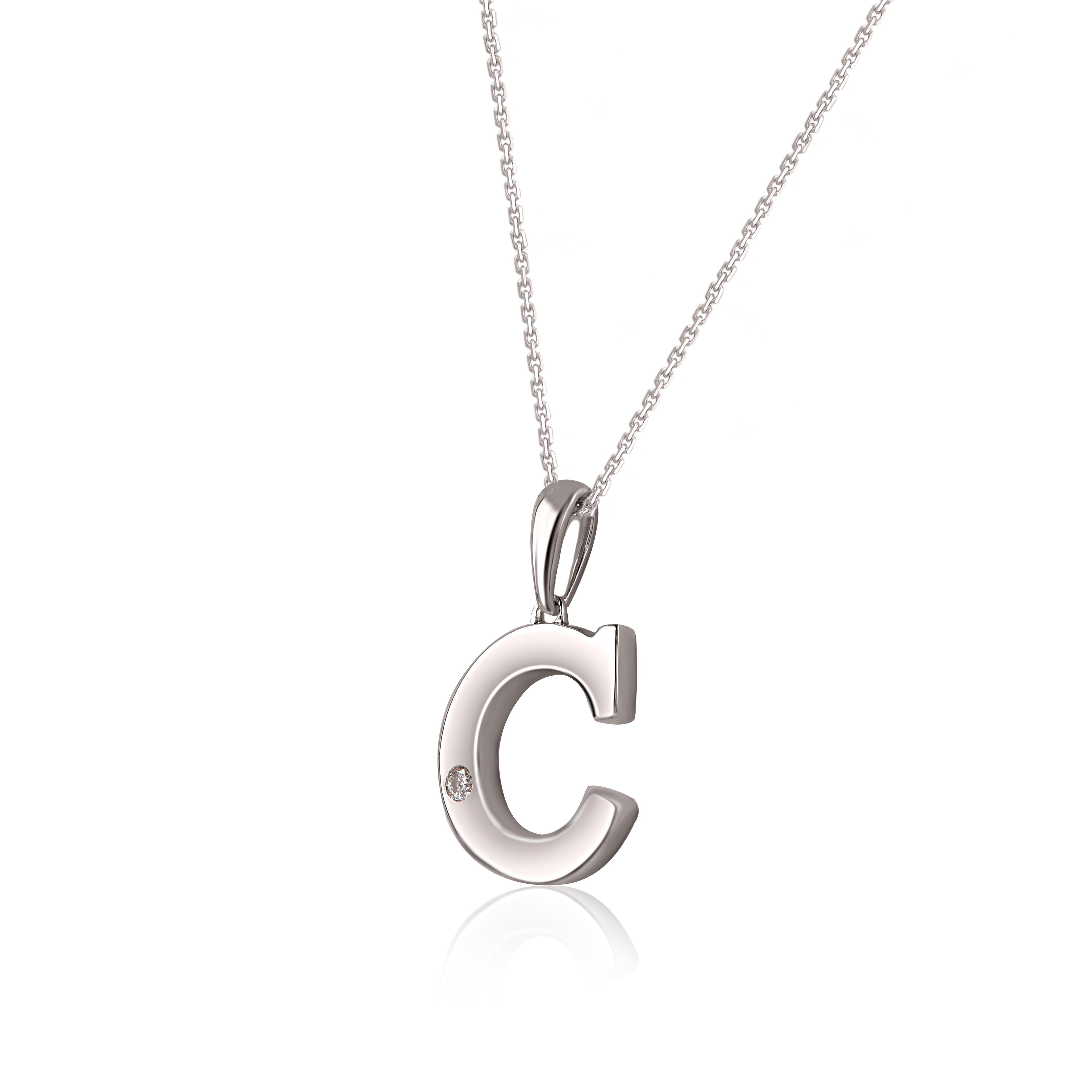 Der mit Diamanten besetzte Buchstabenanhänger ist ein Schmuckstück, das bei allen beliebt ist. Hergestellt von geschickten Handwerkern in 14KT Weißgold und besetzt mit 1 rund geformten natürlichen weißen Diamanten im Brillantschliff in bündiger