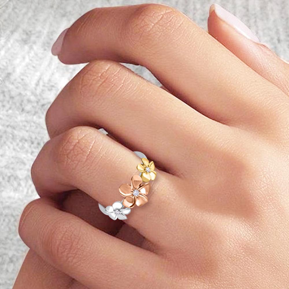 Women's TJD 0.05 Carat Brilliant Cut Diamond 14KT Tri Color Gold Plumeria Flower Ring For Sale