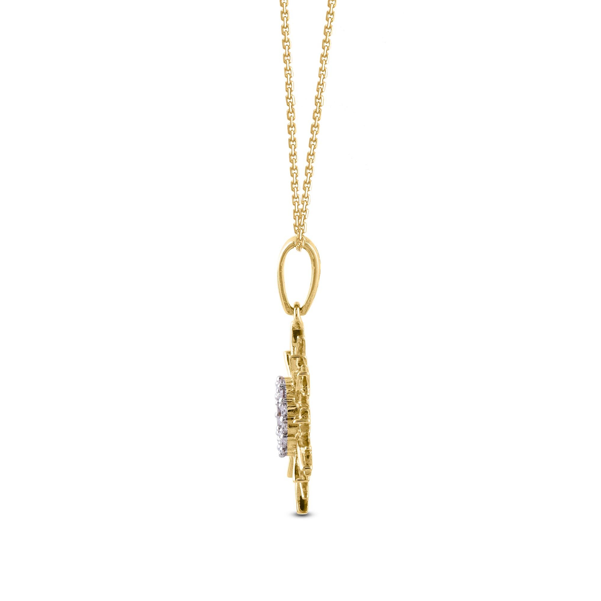 Taille ronde Pendentif fantaisie flocon de neige en or jaune 14 carats avec diamants ronds de 0,07 carat TJD en vente