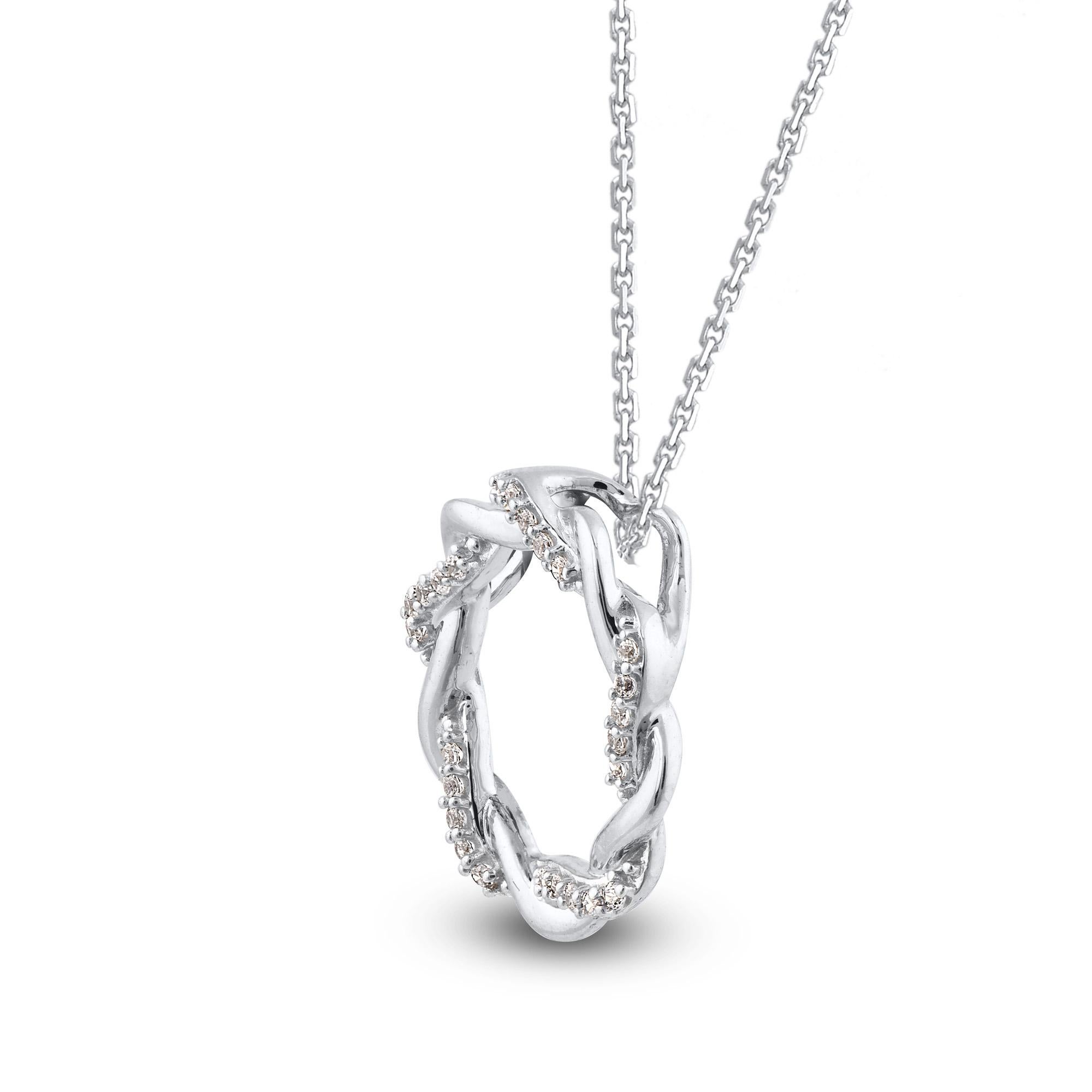 Simple et élégant, ce pendentif d'éternité en forme de cercle ouvert est serti de 25 diamants naturels ronds de taille unique en serti clos et réalisé en or blanc 18 carats. Les diamants sont de couleur H-I et de pureté I-2. Le pendentif est