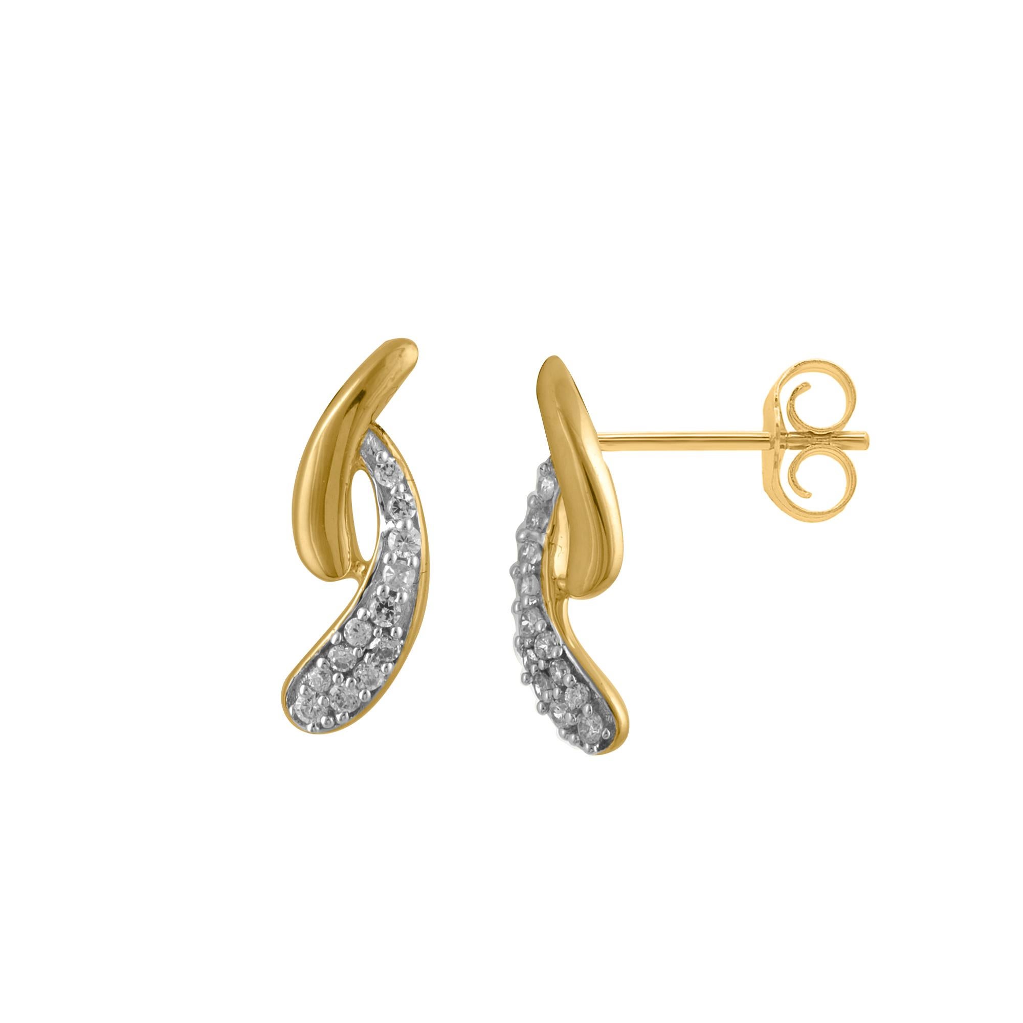 Con uno sguardo a questi orecchini a perno con diamante rotondo da 0,10 carati, realizzati in oro giallo 14 kt. Questo orecchino ha un design splendido ed è tempestato di 24 diamanti tondi brillanti con incastonatura a griffe. Utilizziamo solo