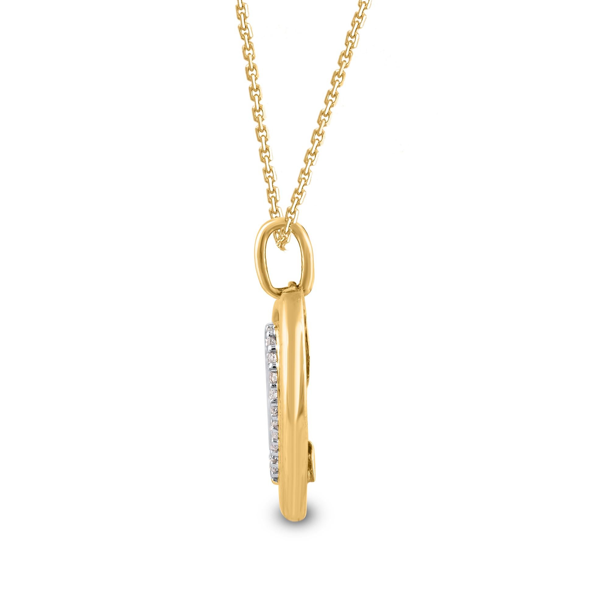 Dai un tocco di fascino al tuo look con questo ciondolo a cuore con diamante. Il ciondolo è realizzato in oro 14 carati e presenta 27 diamanti rotondi a taglio singolo incastonati in pave e una finitura lucida completa la brillante raffinatezza di