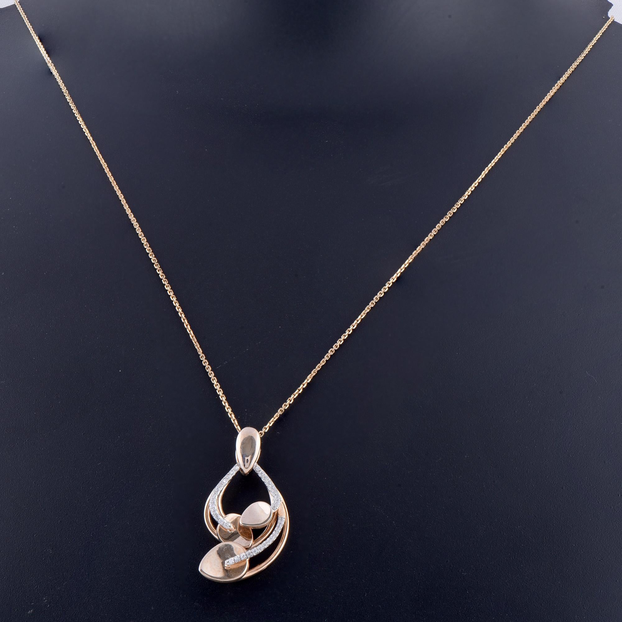 Taglio rotondo TJD 0,15 carati di diamante rotondo in oro rosa 14 carati, ciondolo a forma di foglia di design in vendita