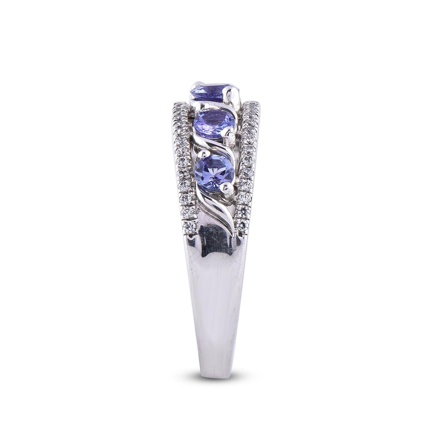 TJD 0.20 Carat Diamond and Tanzanite 14 Karat White Gold Fashion Band Ring In New Condition For Sale In New York, NY