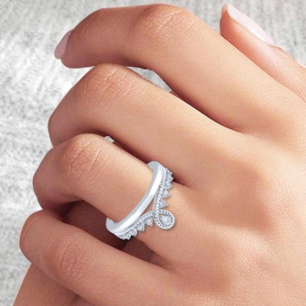 Women's TJD 0.25 Carat Brilliant Cut Diamond 14 Karat White Gold Princess Tiara Ring For Sale