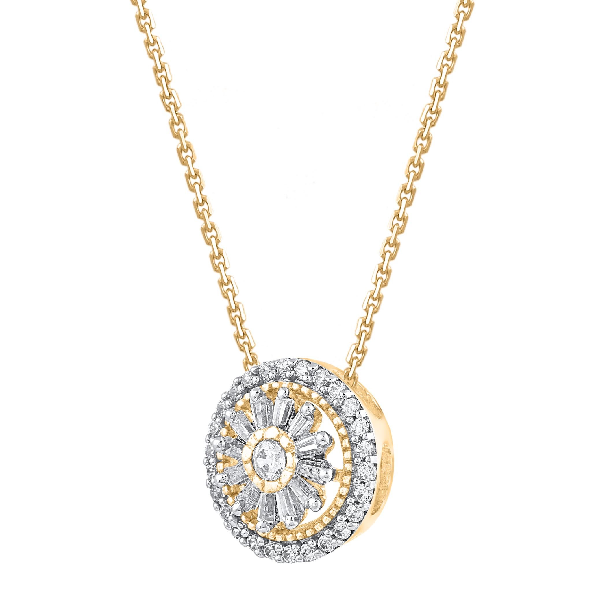 Fai una dichiarazione brillante con questo scintillante ciondolo a forma di cerchio con diamante. Questo pendente è realizzato in oro giallo a 14 carati e presenta 39 diamanti brillanti e baguette con incastonatura a forchetta e castone, di colore