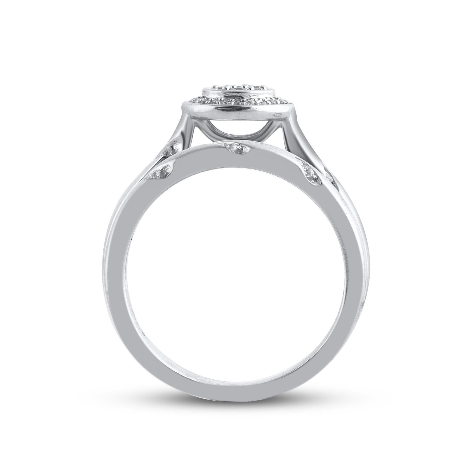 Women's TJD 0.25 Carat Natural Round Cut Diamond 14 Karat White Gold Bridal Ring Set For Sale