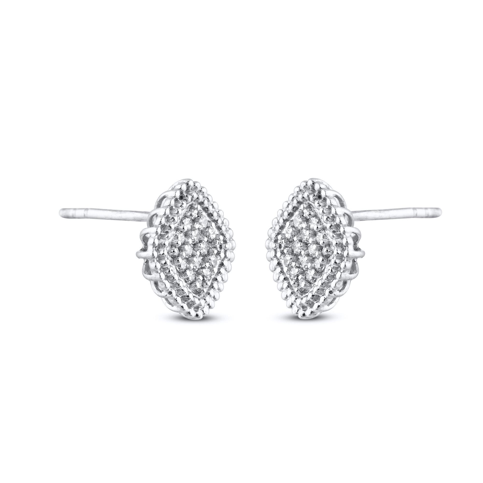 Contemporain Clous d'oreilles en or blanc 14 carats avec diamants ronds naturels de 0,25 carat TJD en vente