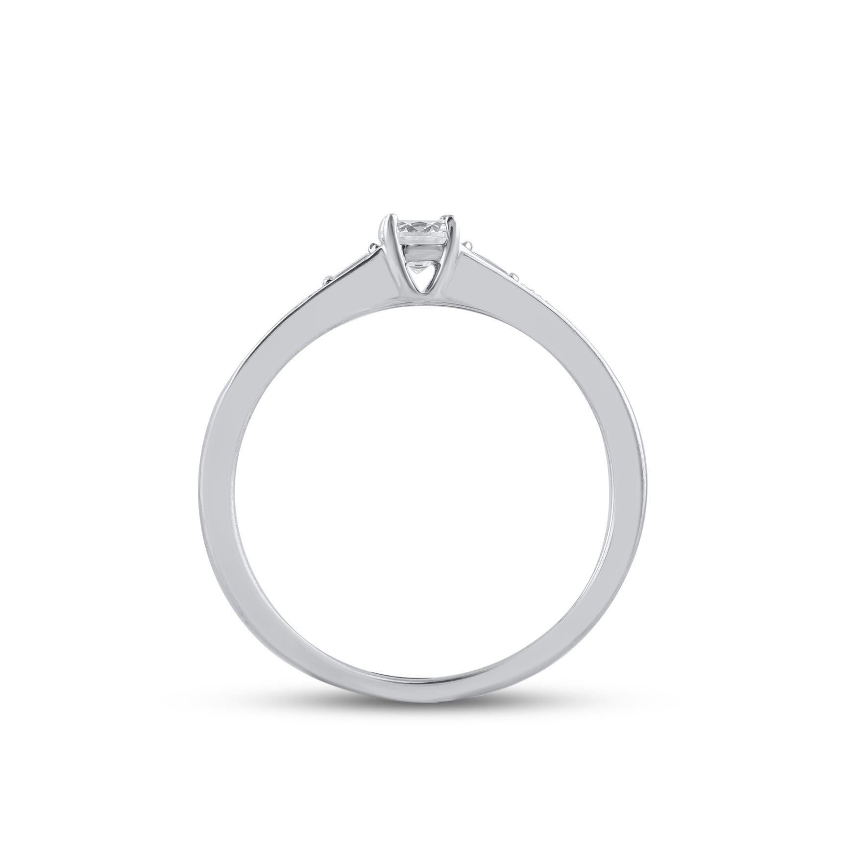 TJD 0,25 Karat Rund & Baguette Diamant 14KT Weißgold Solitär Versprechen Ring im Zustand „Neu“ im Angebot in New York, NY