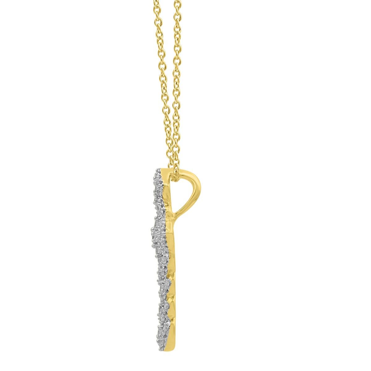 Faites une déclaration audacieuse de style et de croyances avec l'élégance accrocheuse de ce pendentif en forme de croix en diamant.  Magnifiquement réalisée par nos experts en or jaune 14kt et ornée de 85 diamants ronds de taille simple et de