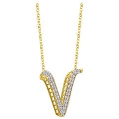 TJD 0,25 Karat V' Initialen-Diamant-Anhänger mit 3D-Alphabet in 18 Karat Gelbgold