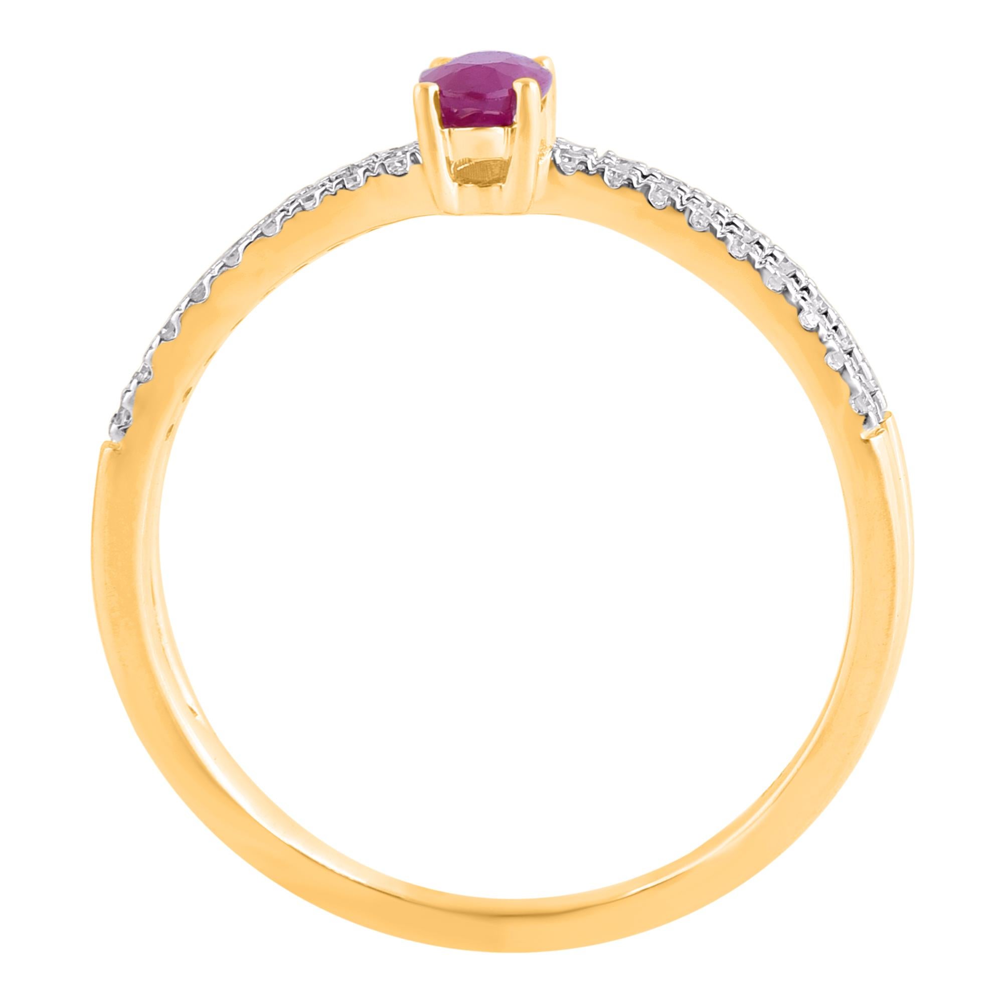 TJD Anillo solitario de oro amarillo de 14 quilates con rubí de 0,28 quilates y diamante de 0,10 quilates en Nuevo estado para la venta en New York, NY