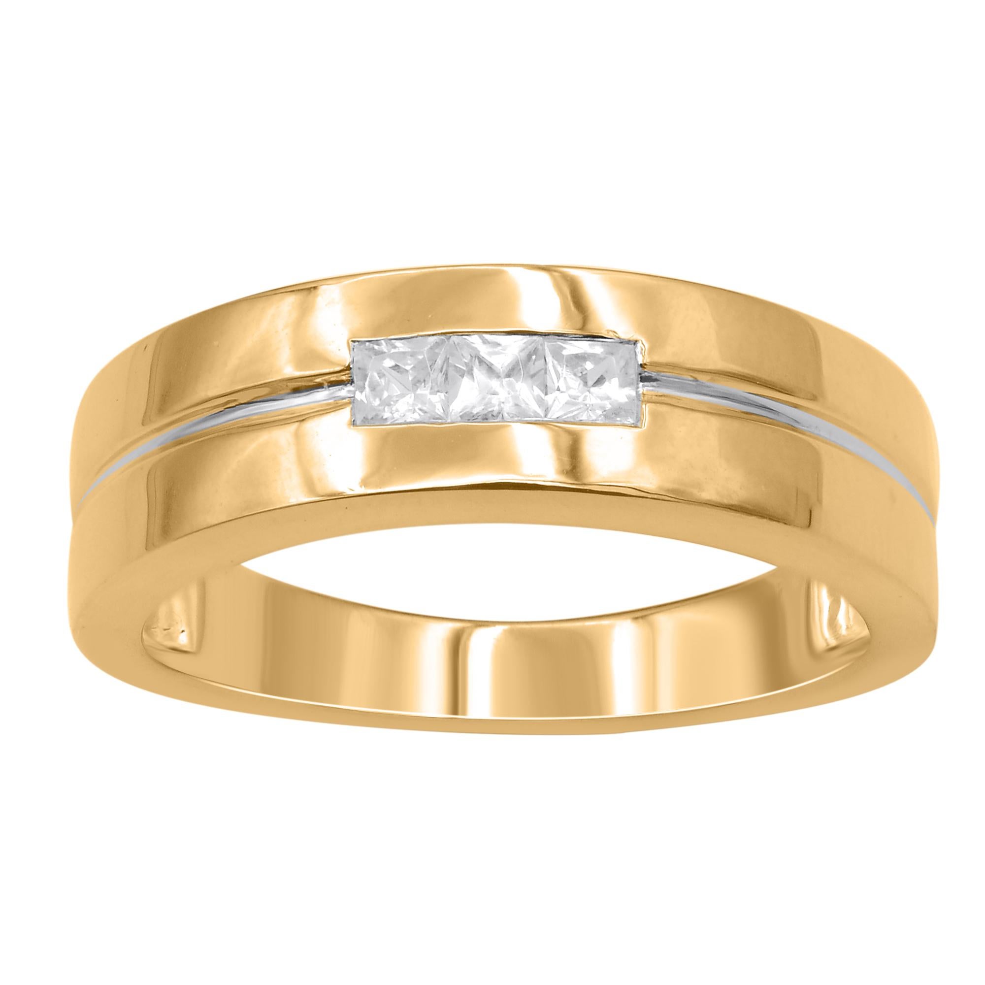 TJD 0.30 Carat Princess Cut Diamond 18KT Yellow Gold 3 Stone Men's Band Ring In New Condition For Sale In New York, NY