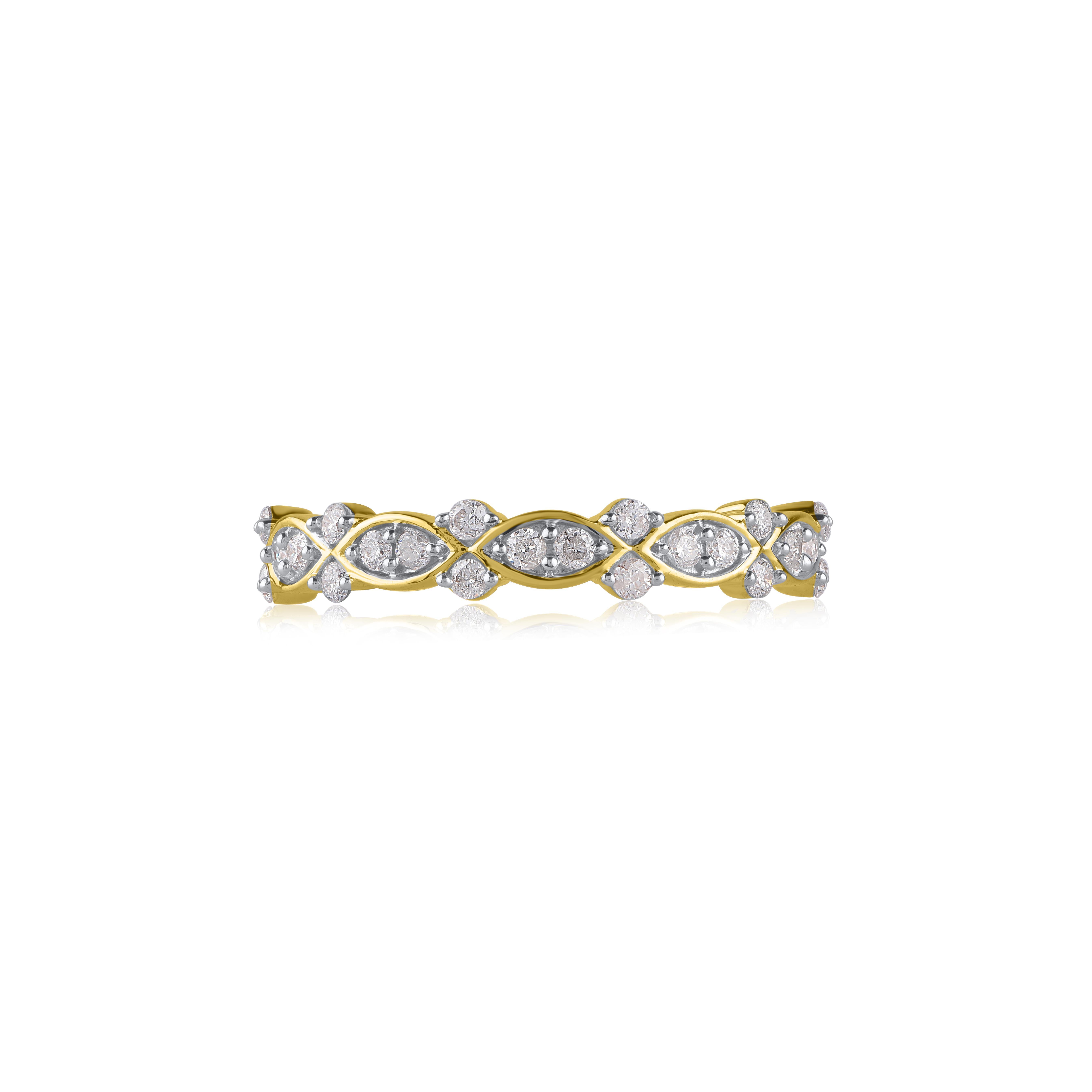 Dazzling and classic, this diamond band ring is anything but ordinary. This band ring features a sparkling 22 brilliant cut diamonds beautifully set in pave & prong setting. The total diamond weight is 0.33 Carat. The diamonds are graded as H-I