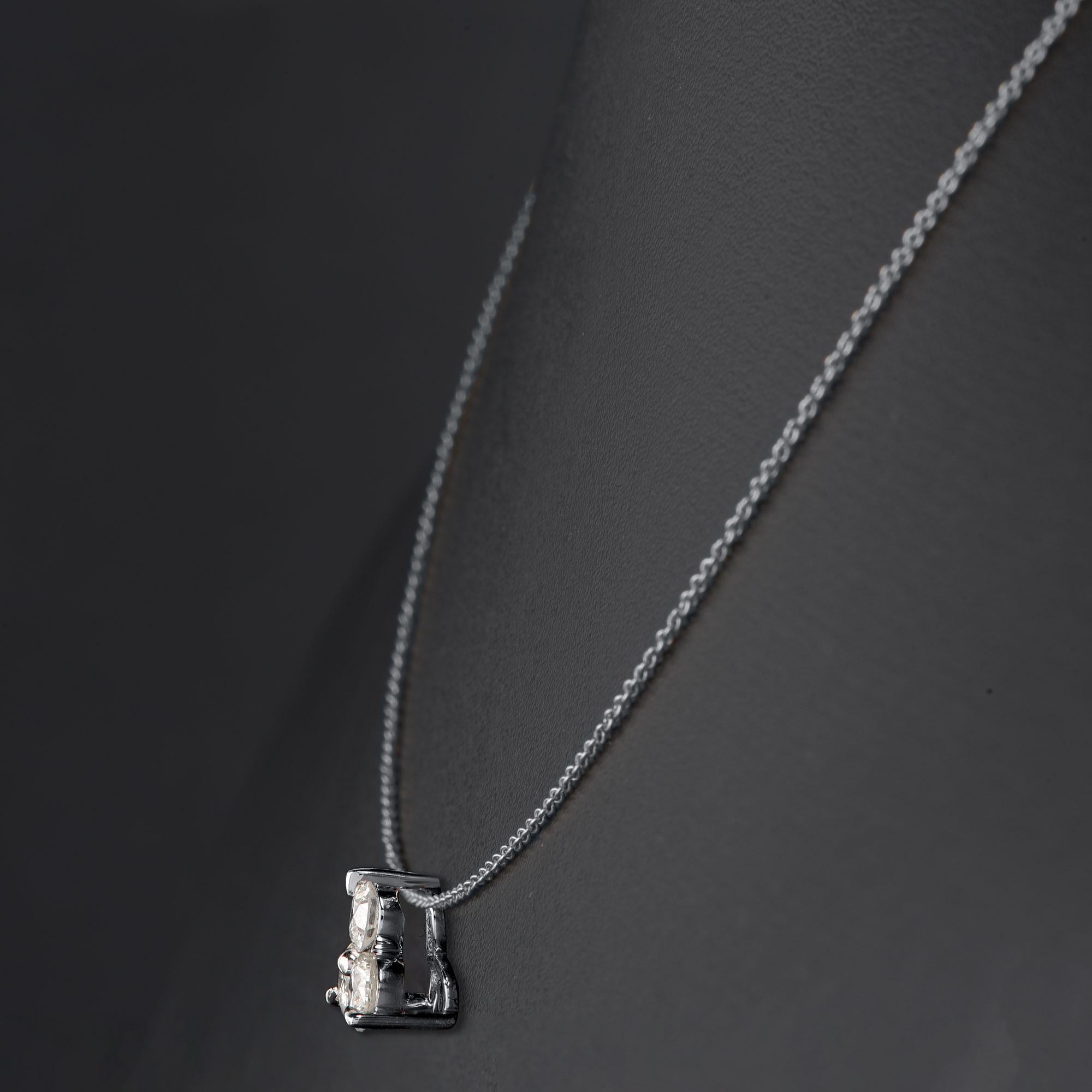 Pendentif en or blanc 14 carats avec 3 diamants ronds de 0,50 carat TJD avec chaîne de 18 pouces Neuf - En vente à New York, NY