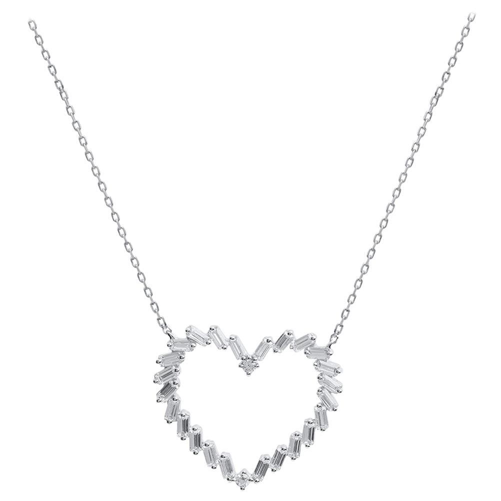 TJD 1/2Carat Baguette Diamond 14 Karat White Gold Heart Pendant with Chain For Sale
