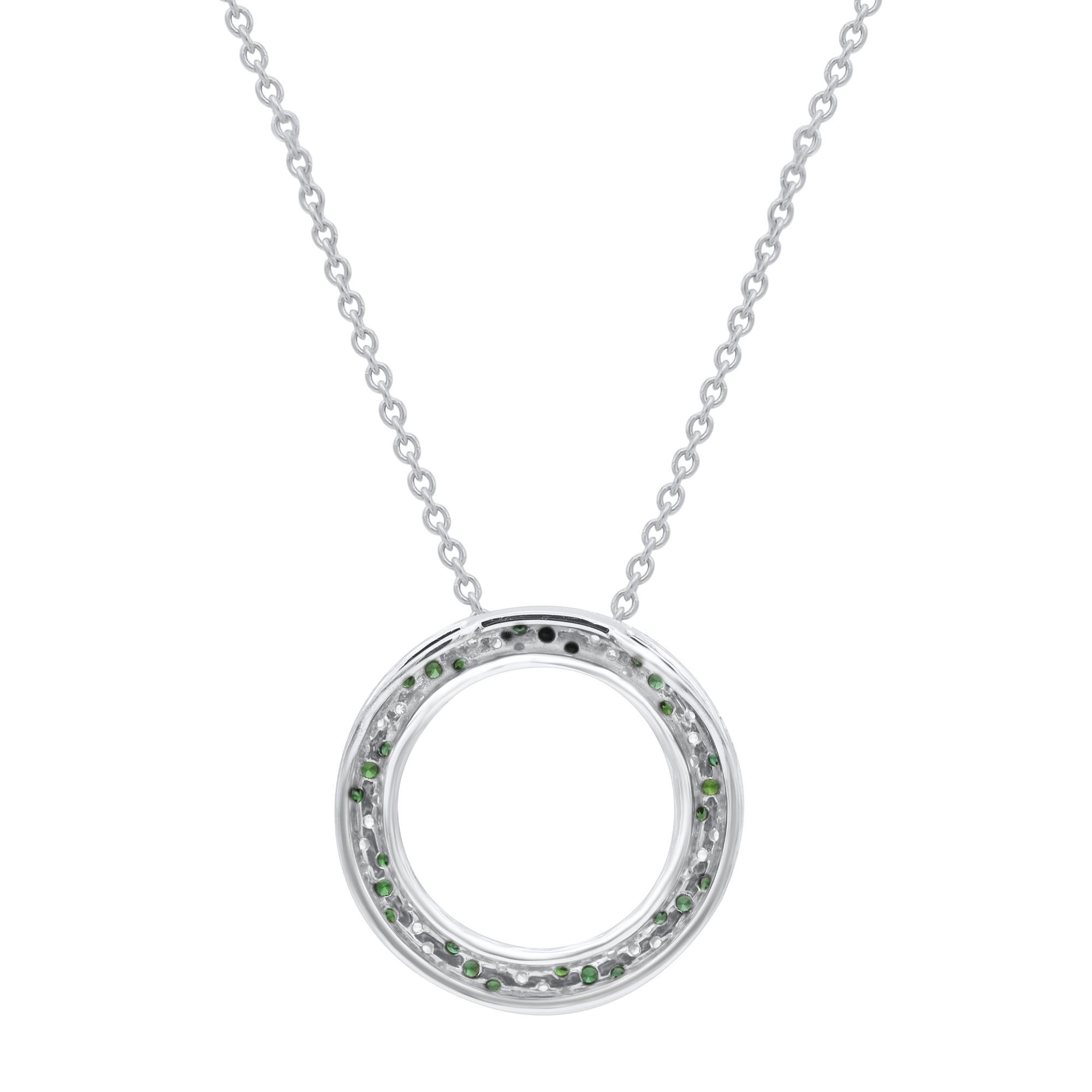 Moderne Pendentif cercle ouvert en or blanc 18 carats avec émeraude de 0,50 carat et diamants ronds TJD en vente