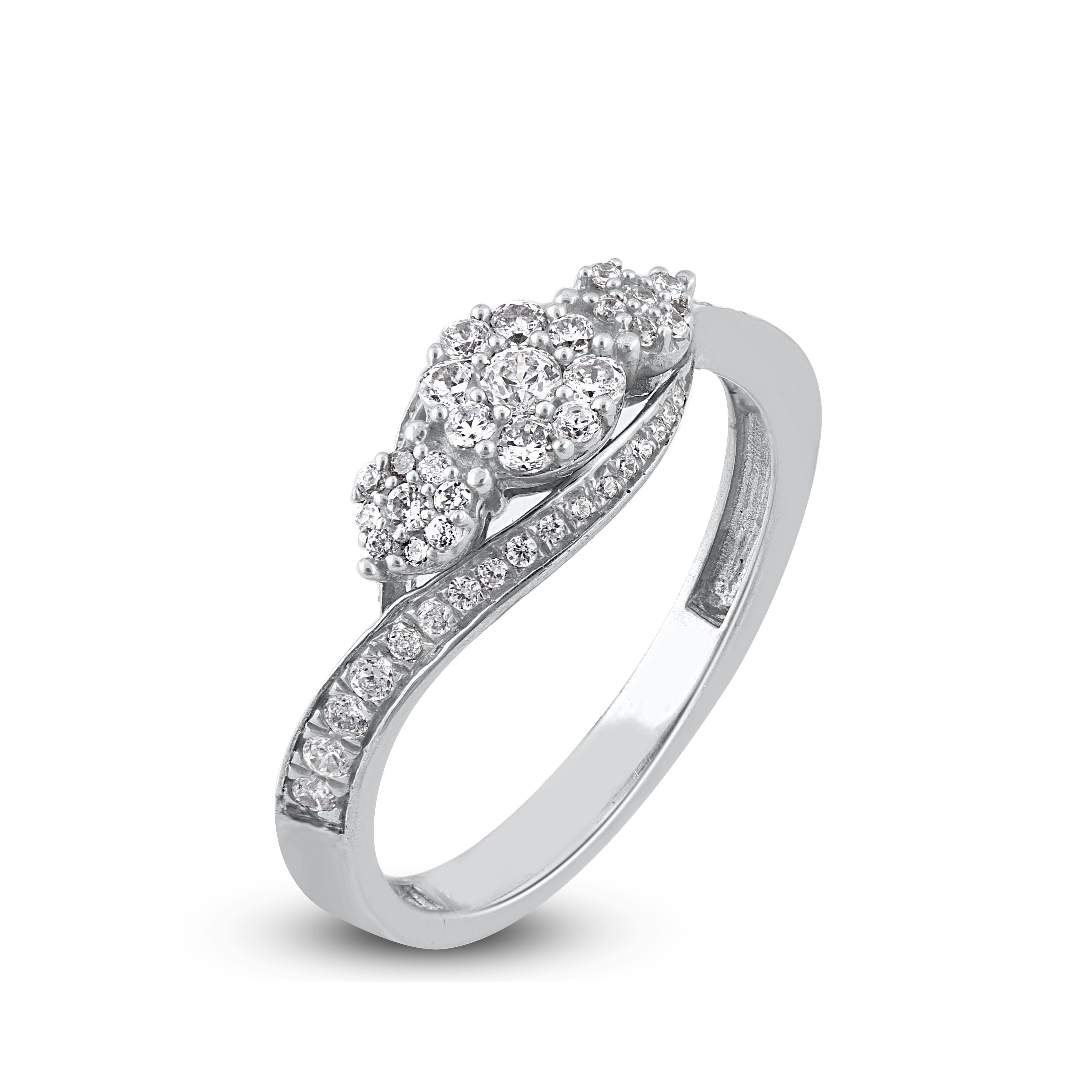 Contemporary TJD 0.50 Carat Natural Round Diamond 14KT White Gold 3 cluster engagement Ring For Sale