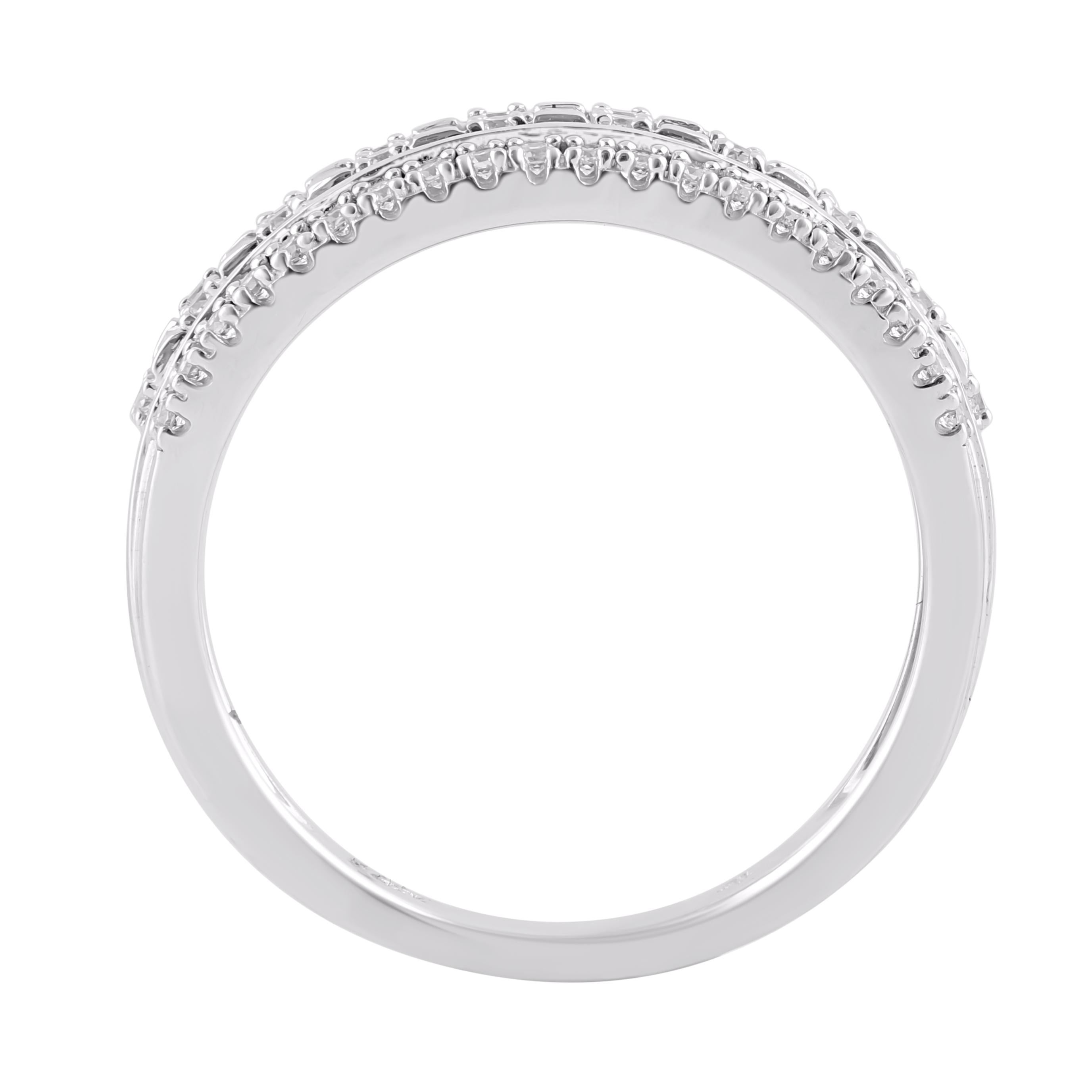 Women's TJD 0.50 Carat Round and Baguette Diamond 14 Karat White Gold Wedding Band Ring For Sale