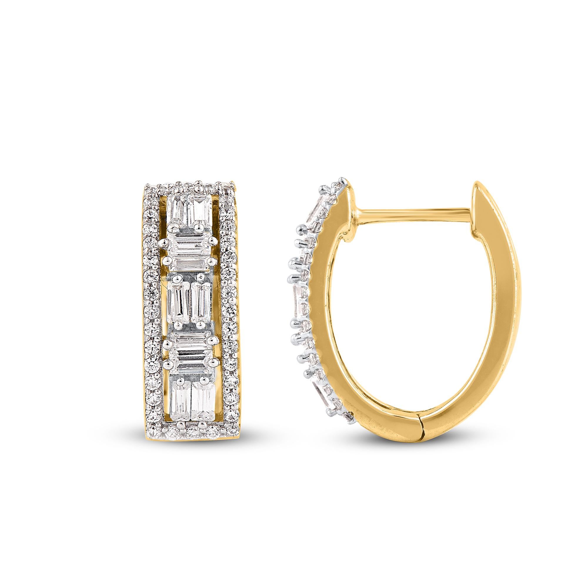 Dai un tocco di fascino al tuo look con questi orecchini a cerchio con diamanti. Questo orecchino ha un design splendido ed è tempestato di 96 diamanti rotondi a taglio singolo e diamanti a baguette con incastonatura a griffe. Utilizziamo solo