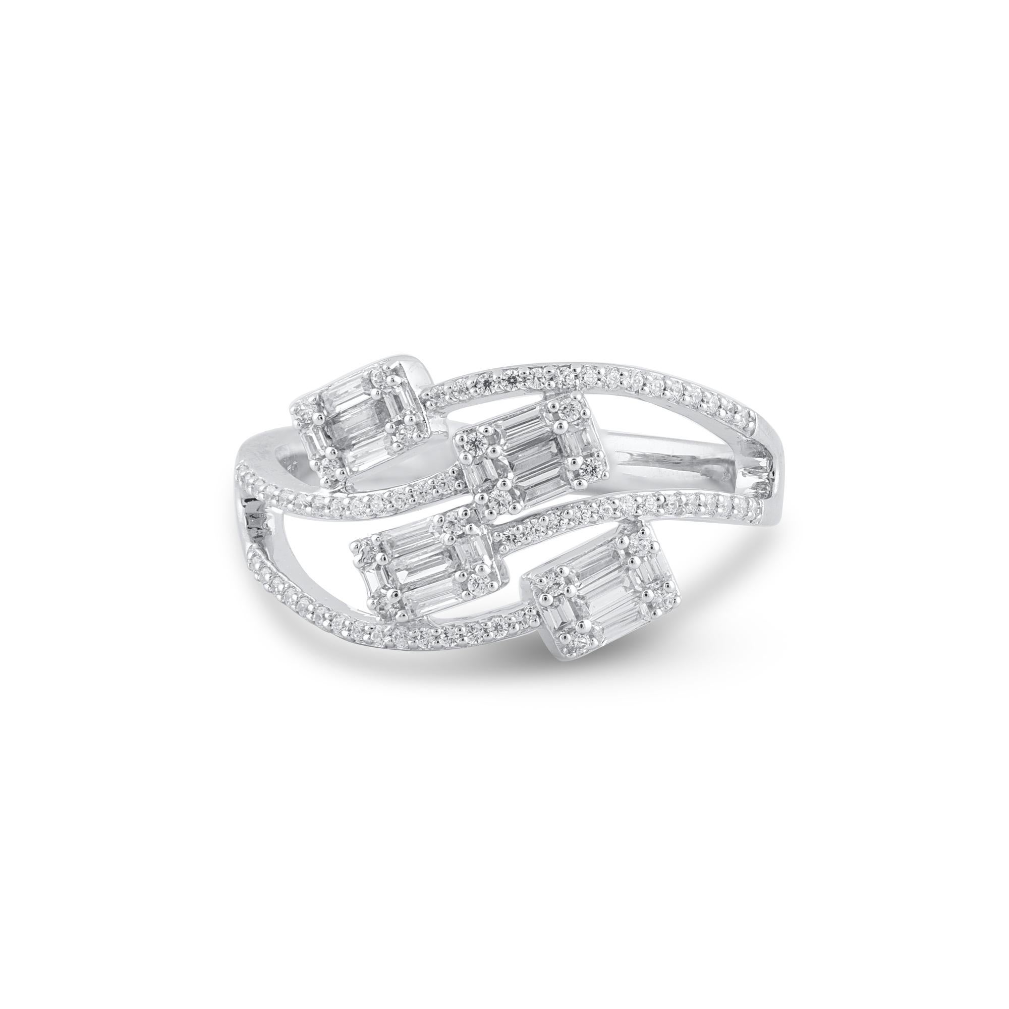Moderno TJD 0,50 carati, diamante rotondo e baguette, oro bianco 14 carati, anello bypass di design in vendita