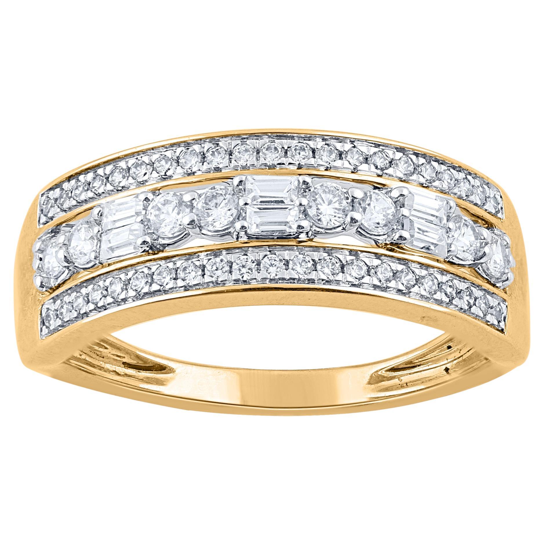 TJD 0.50 Carat Round & Baguette Diamond 18KT Yellow Gold Wedding Band Ring For Sale