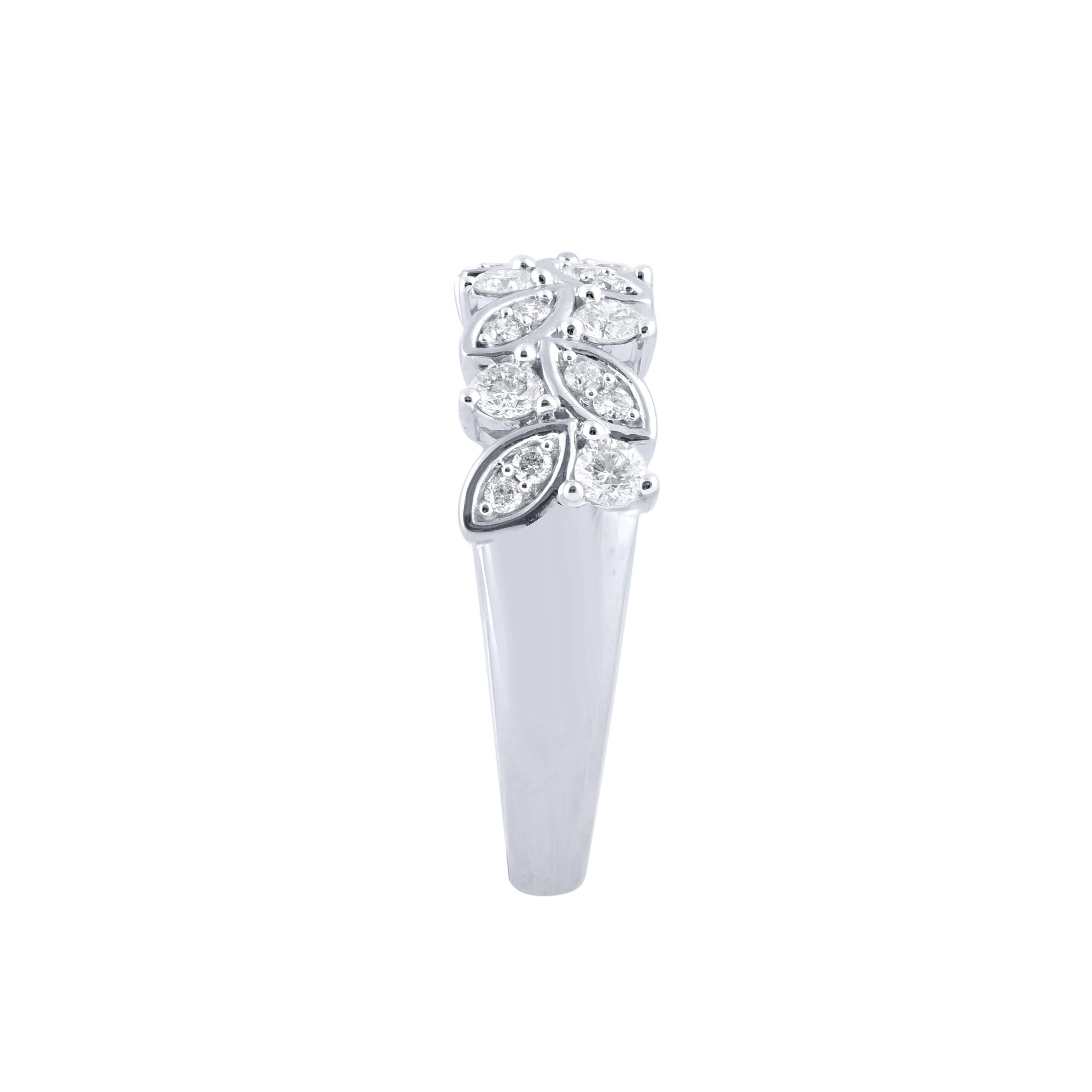 TJD Anillo de boda de oro blanco de 14 quilates con diamante redondo de 0,50 quilates y pétalos de hoja Corte redondo en venta