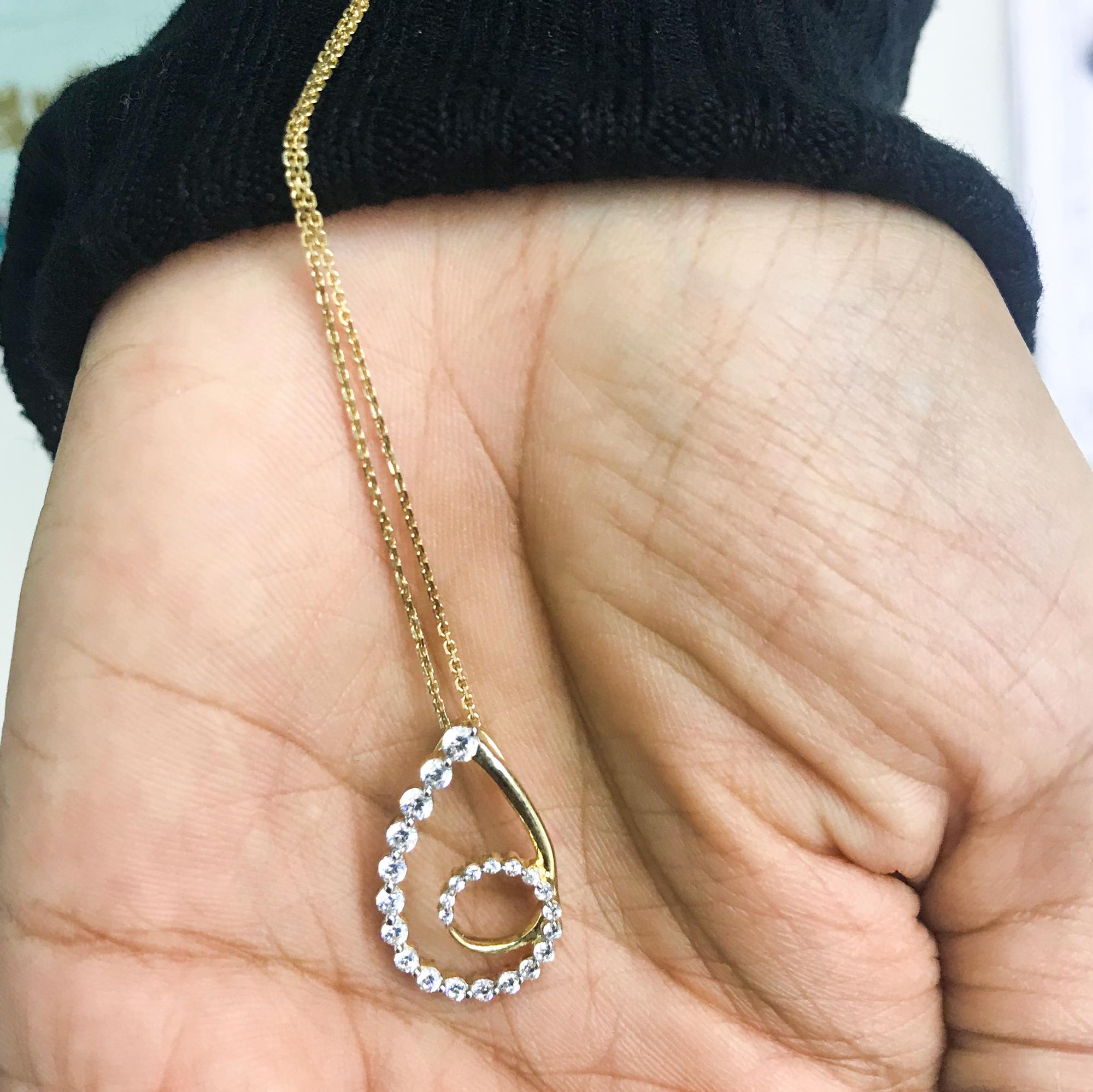 Art Déco TJD Ciondolo da viaggio a forma di pera con diamante rotondo da 0,50 carati in oro giallo 14 carati in vendita