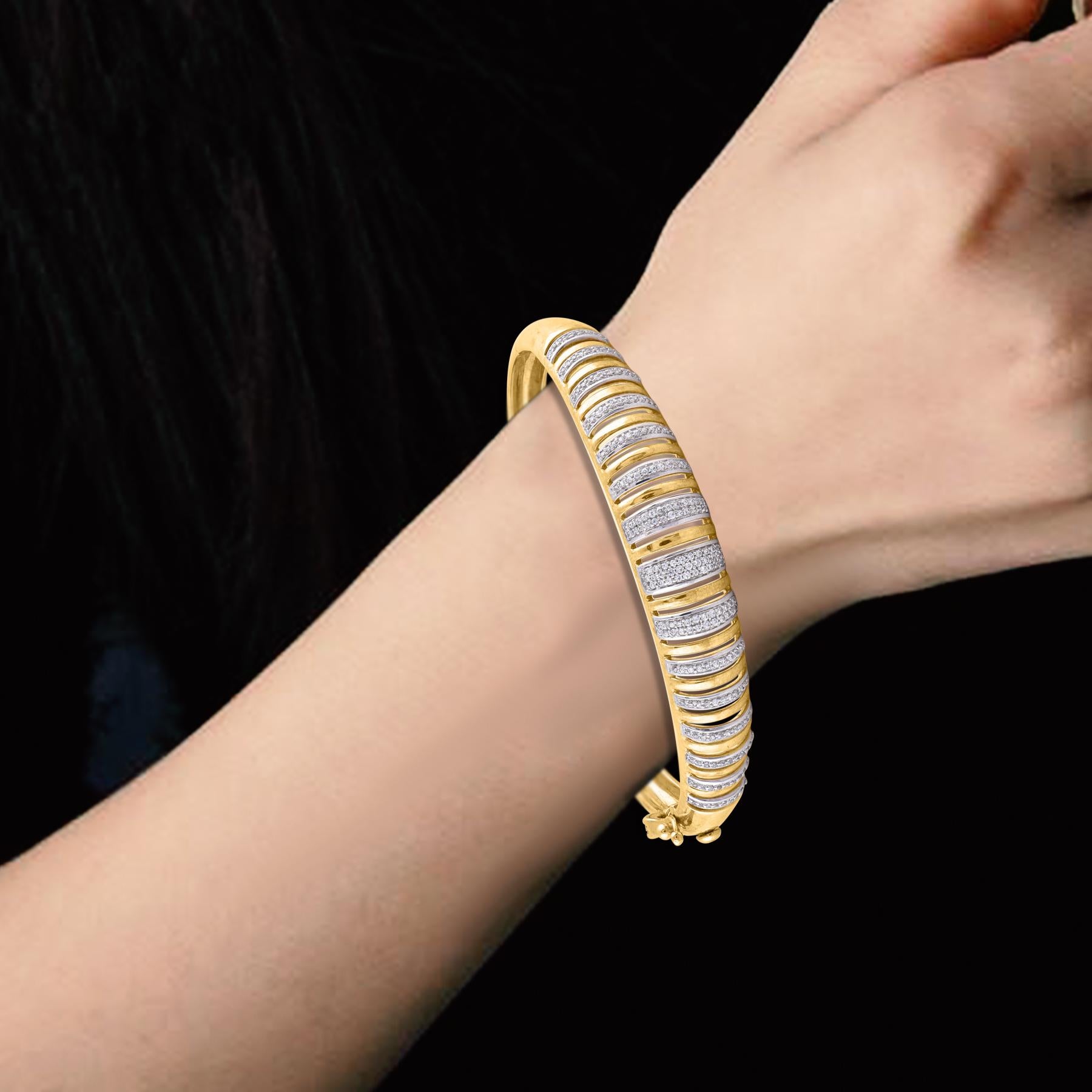 Round Cut TJD 0.50 Carat Round Diamond 14Karat Yellow Gold Striped Fashion Designer Bangle For Sale
