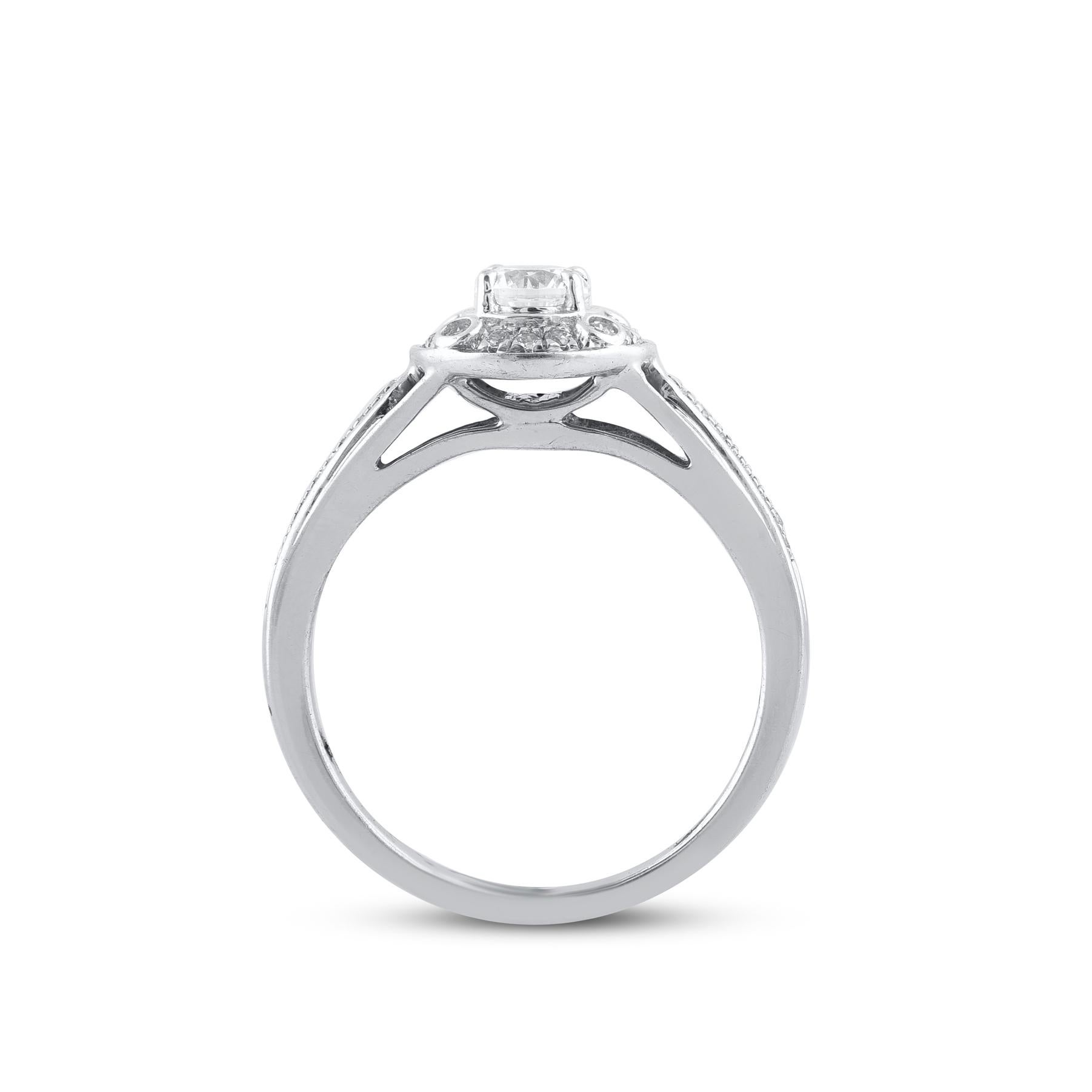 Anello di fidanzamento TJD con diamante rotondo da 0,50 carati in oro bianco 18 carati In condizioni Nuovo in vendita a New York, NY