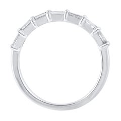 Bague à sept pierres en or blanc 14 carats avec diamants baguettes de 0,55 carat TJD