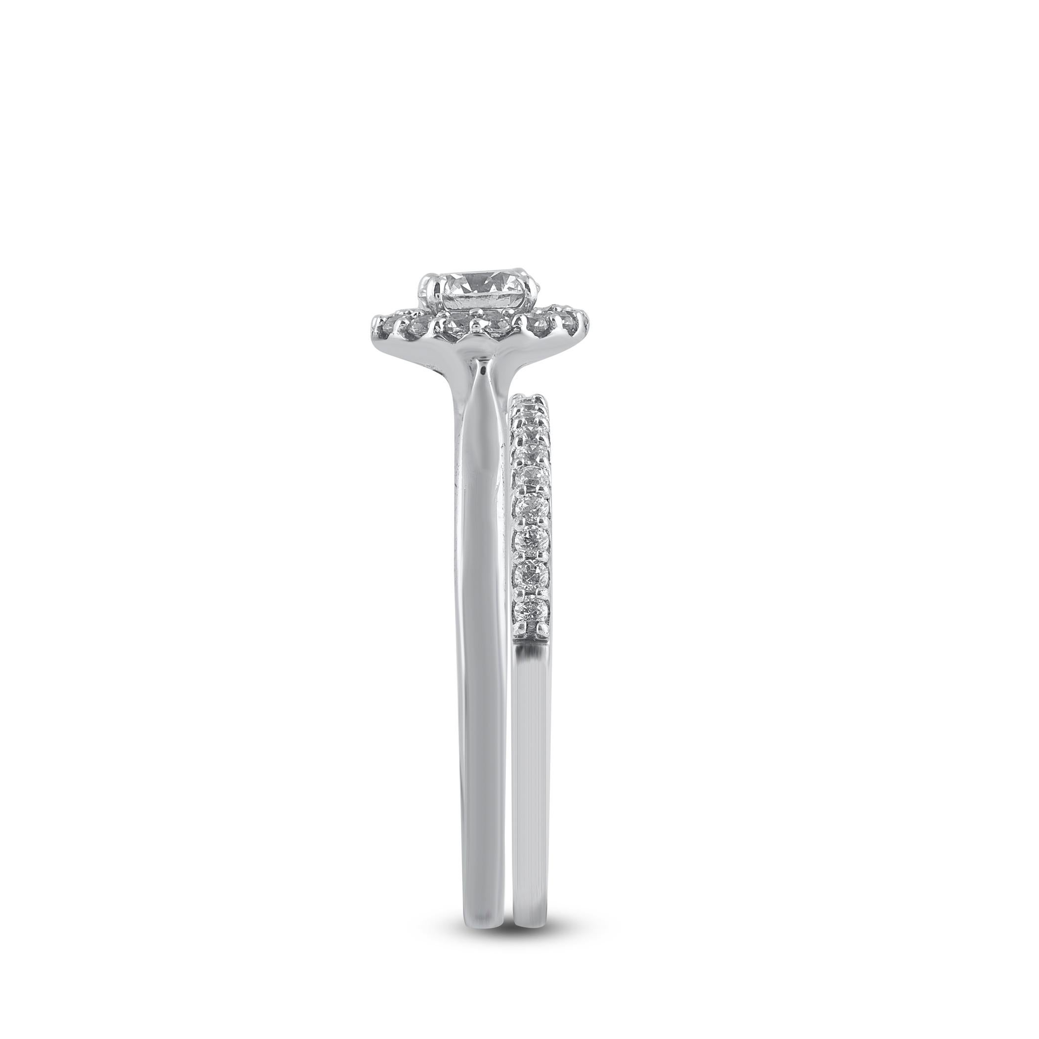 TJD 0.65 Carat Brilliant Cut Diamond 14 Karat White Gold Bridal Ring Set In New Condition For Sale In New York, NY