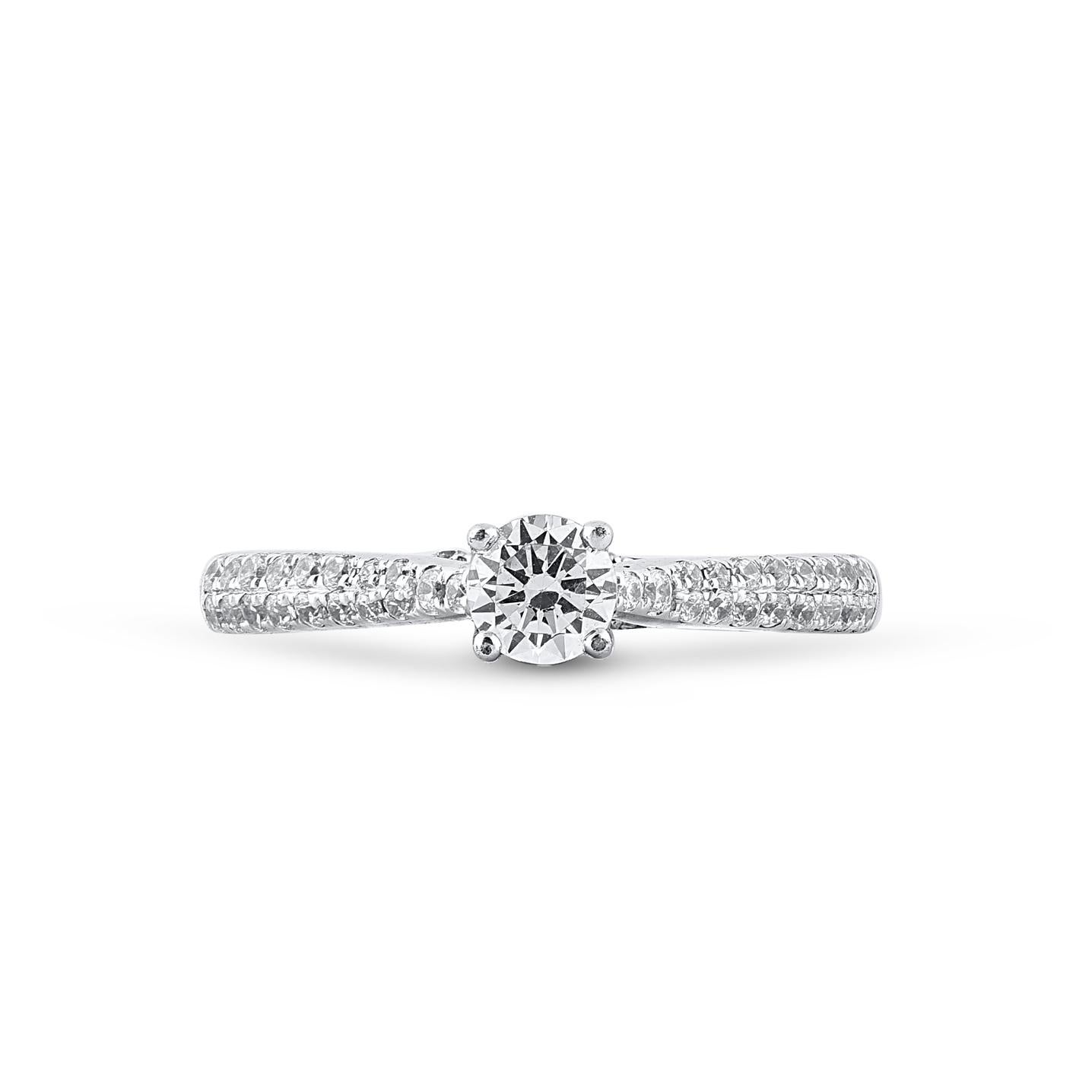 Davvero squisito, questo anello con pietra centrale da 0,33 carati e diamante sul gambo rivestito sarà sicuramente ammirato per la bellezza classica e l'eleganza del suo design. Il peso totale dei diamanti è di 0,66 carati, il colore è G-H, la