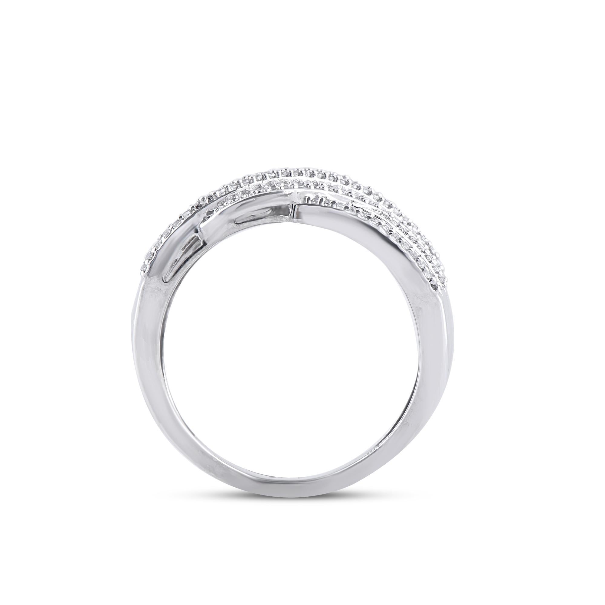TJD 0,75 carati Baguette e diamante rotondo in oro 14 carati Anello a croce sovrapposta In condizioni Nuovo in vendita a New York, NY