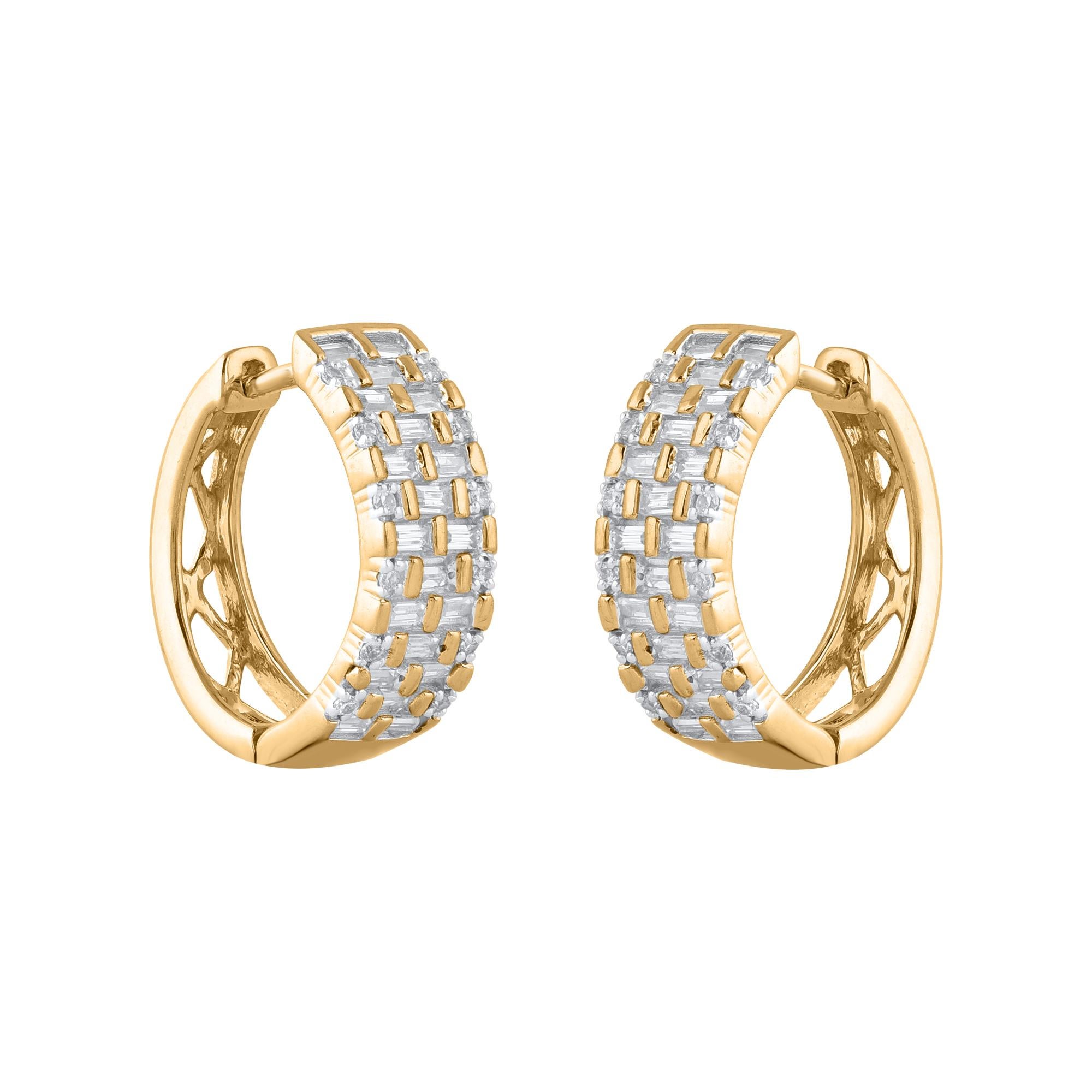 Art déco Créoles huggies en or jaune 14 carats avec diamants taille baguette de 0,75 carat TJD en vente