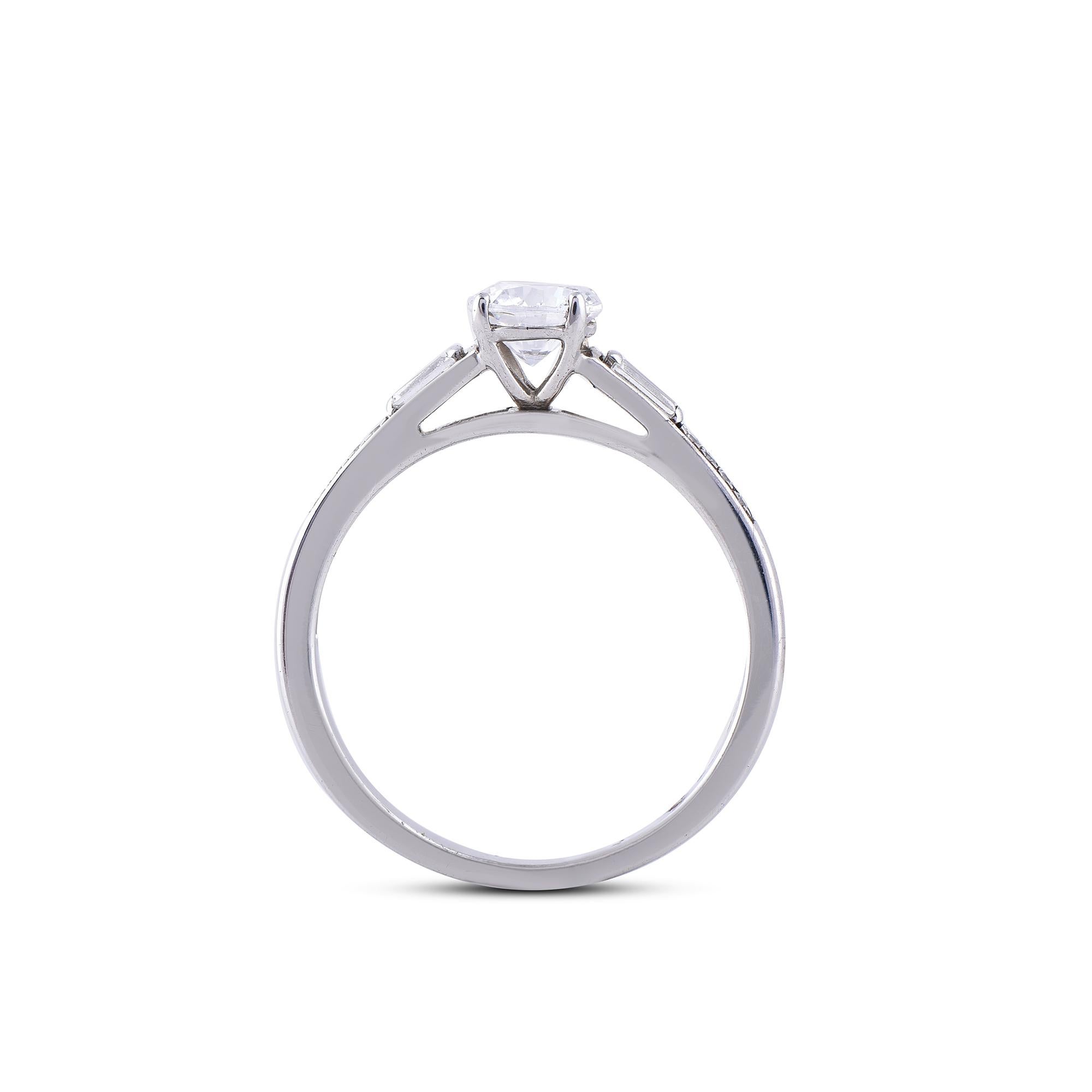 Women's TJD 0.75 Carat Round / Baguette Diamond 18 Karat White Gold Engagement Ring For Sale