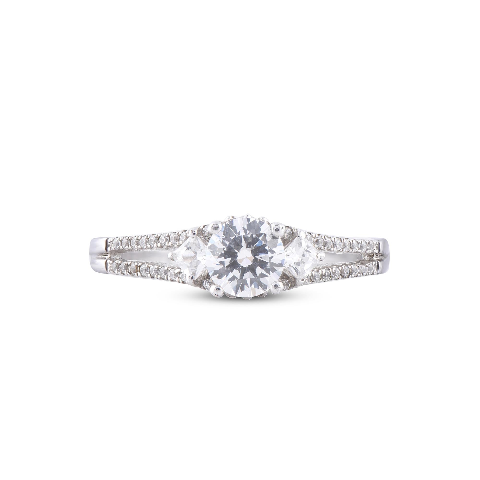 Princess Cut TJD 0.83 Ct 18 Karat white Gold 3 Stone Split Shank Engagement Ring For Sale