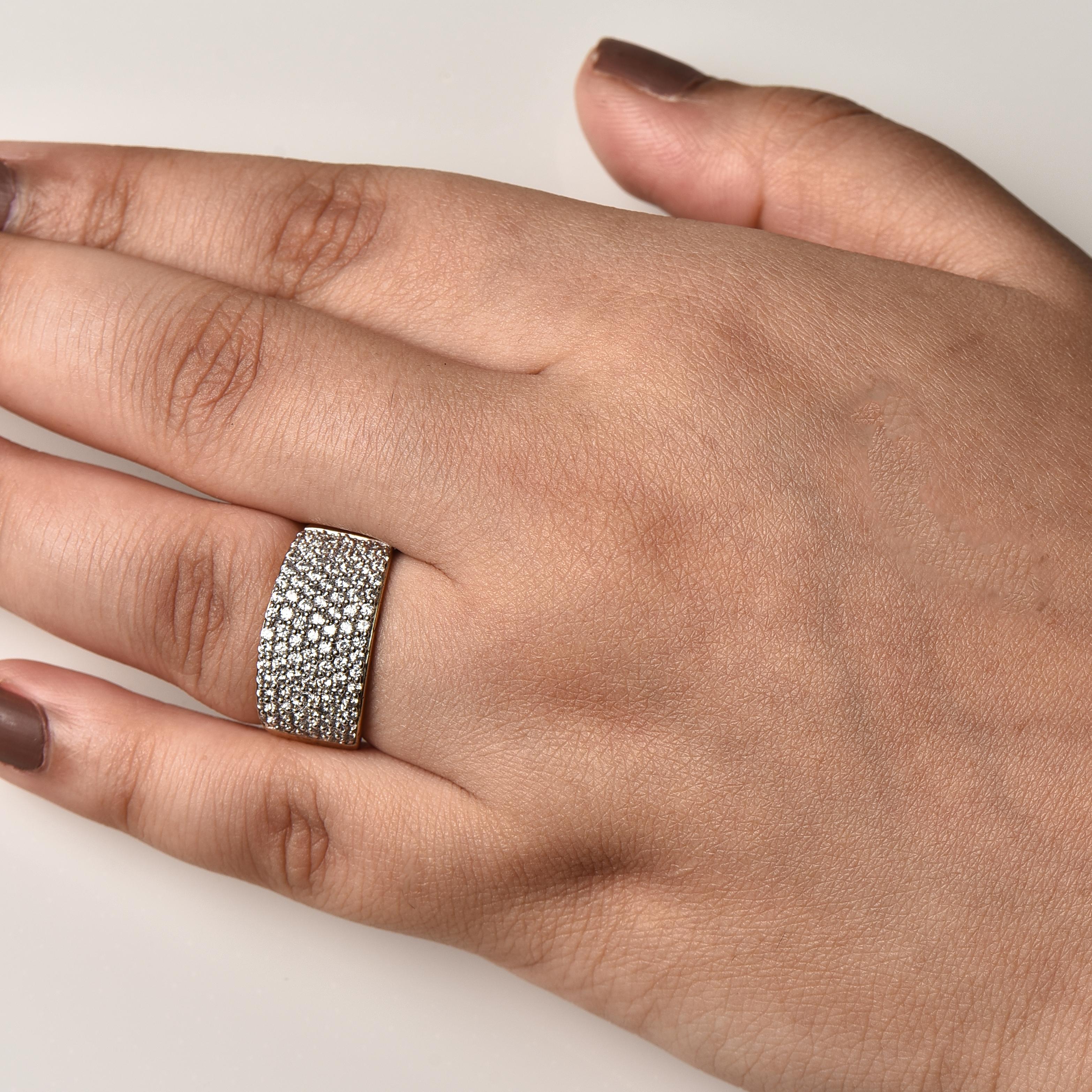 Taille ronde Bague d'anniversaire de mariage à plusieurs rangées de diamants de 1 carat en or jaune 14 carats TJD en vente